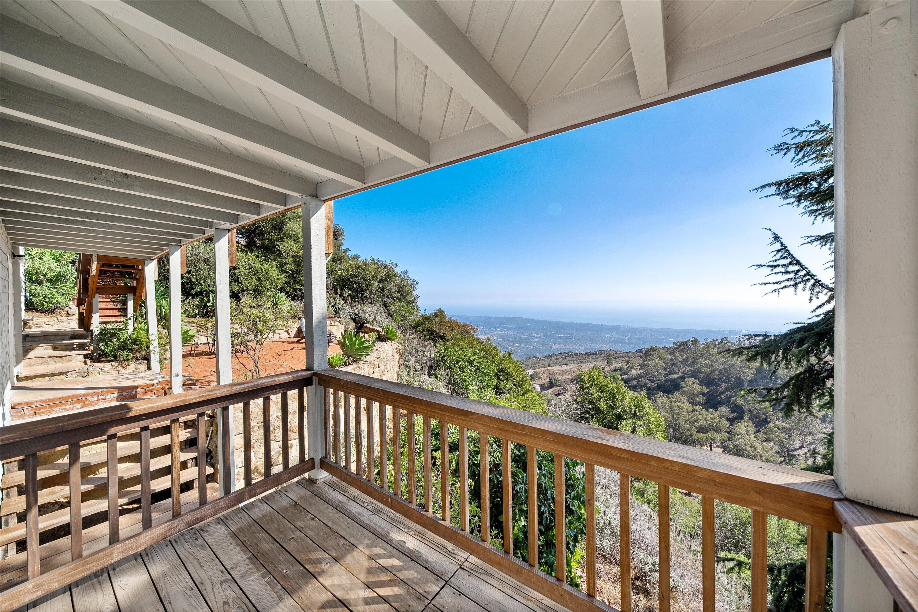 Santa Barbara, California 93105, United States, 3 Bedrooms Bedrooms, ,2 BathroomsBathrooms,Residential,Active,220421