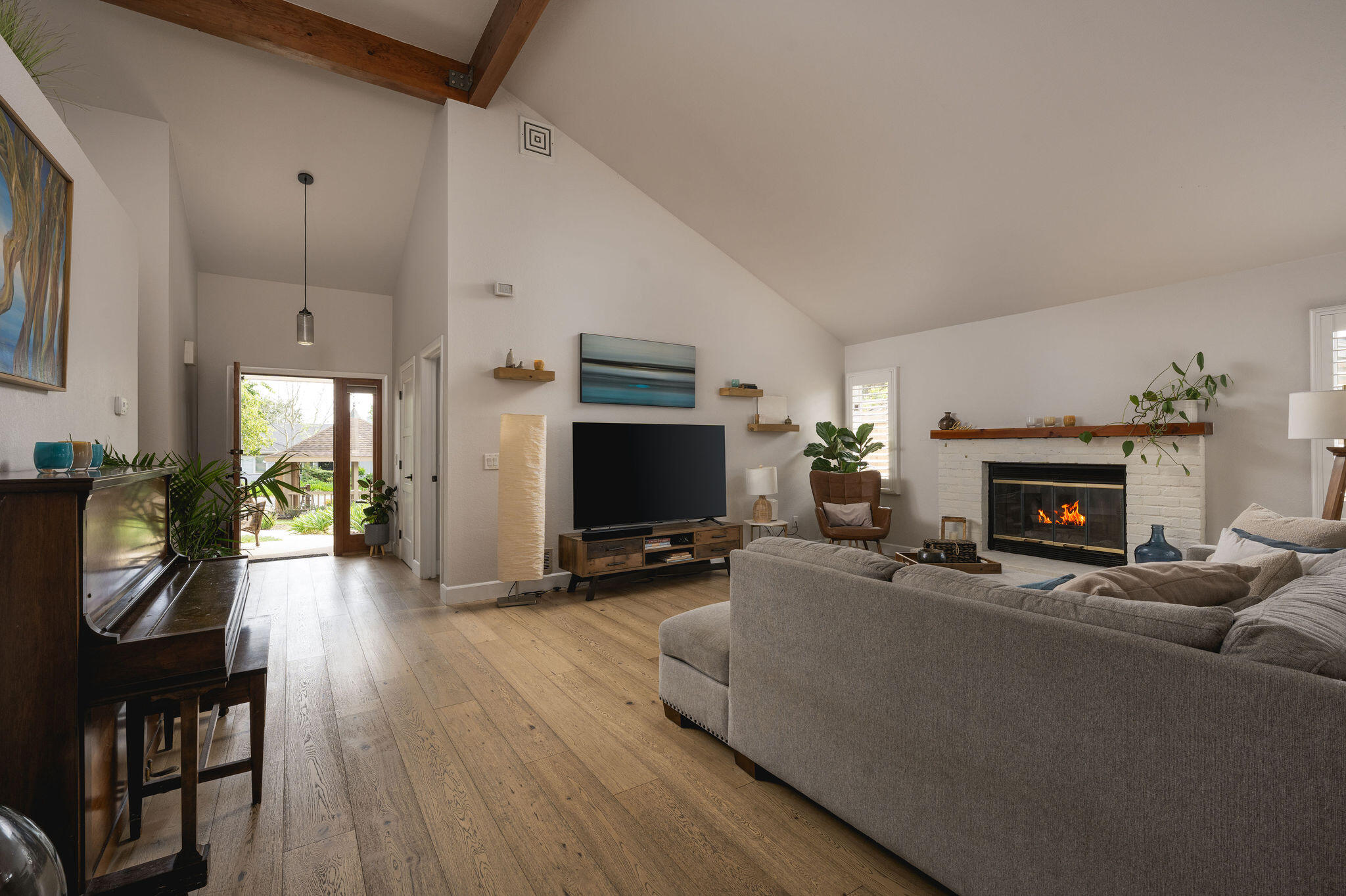 3726 Cedar Vista