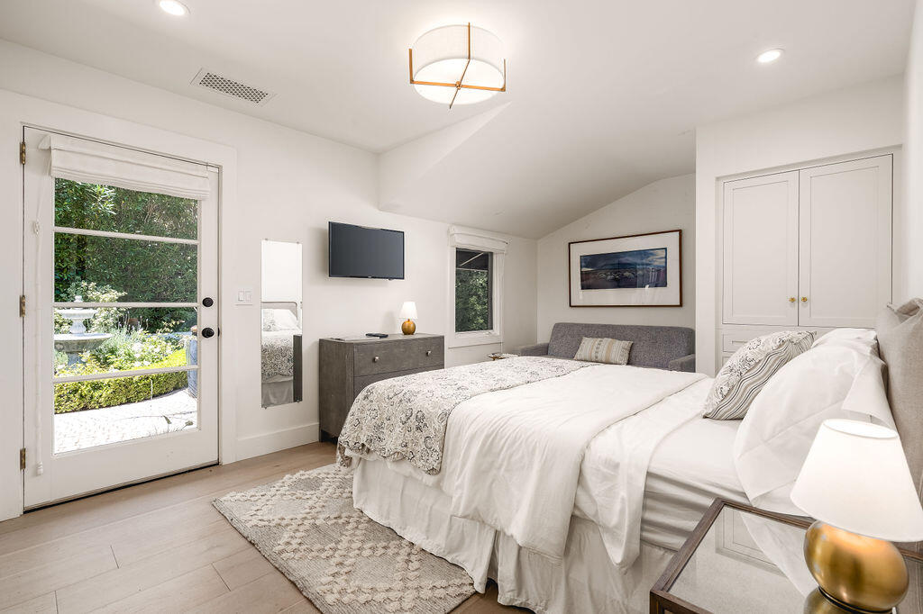 Santa Barbara, California 93108, United States, 4 Bedrooms Bedrooms, ,3 BathroomsBathrooms,Residential,Active,180856