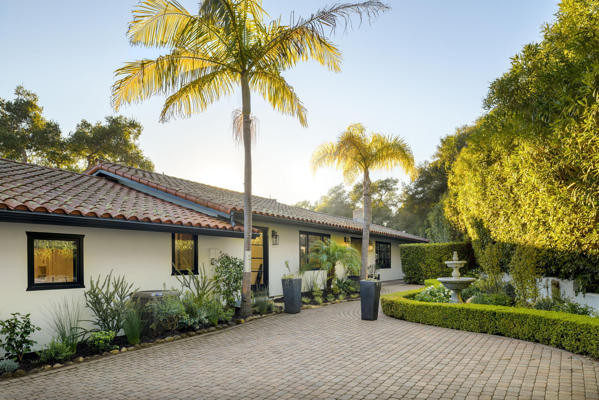 Santa Barbara, California 93108, United States, 4 Bedrooms Bedrooms, ,3 BathroomsBathrooms,Residential,Active,180856