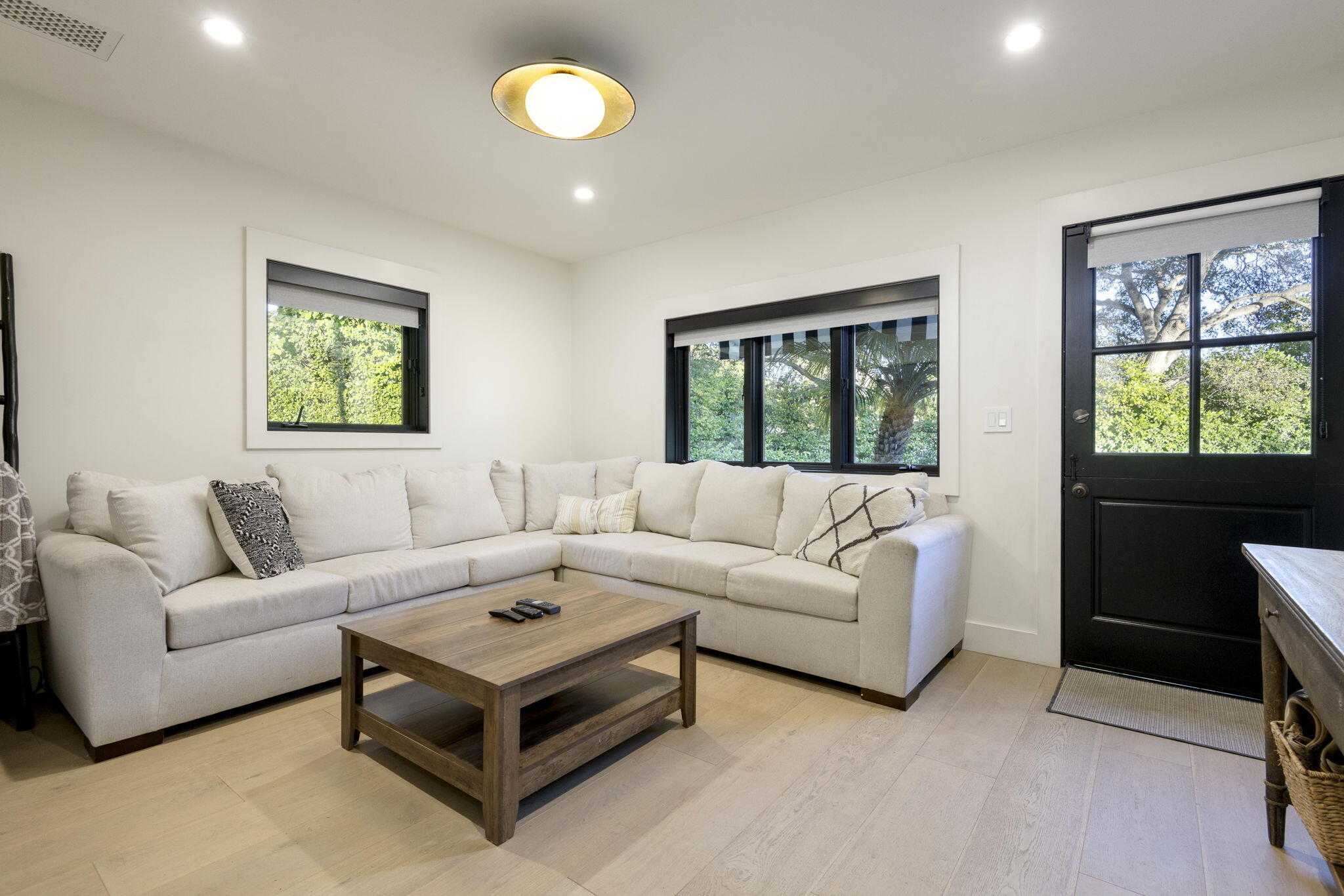 Santa Barbara, California 93108, United States, 4 Bedrooms Bedrooms, ,3 BathroomsBathrooms,Residential,Active,180856