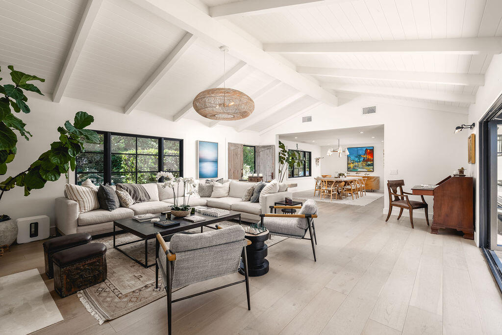 Santa Barbara, California 93108, United States, 4 Bedrooms Bedrooms, ,3 BathroomsBathrooms,Residential,Active,180856 Santa Barbara, California 93108, United States, 4 Bedrooms Bedrooms, ,3 BathroomsBathrooms,Residential,Active,180856