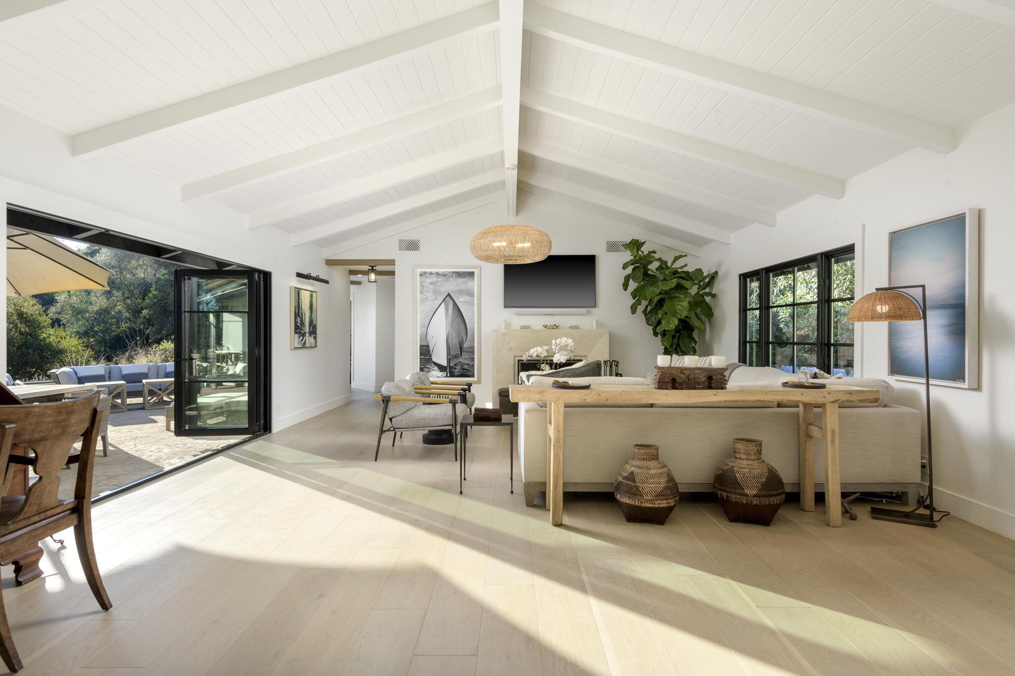 Santa Barbara, California 93108, United States, 4 Bedrooms Bedrooms, ,3 BathroomsBathrooms,Residential,Active,180856