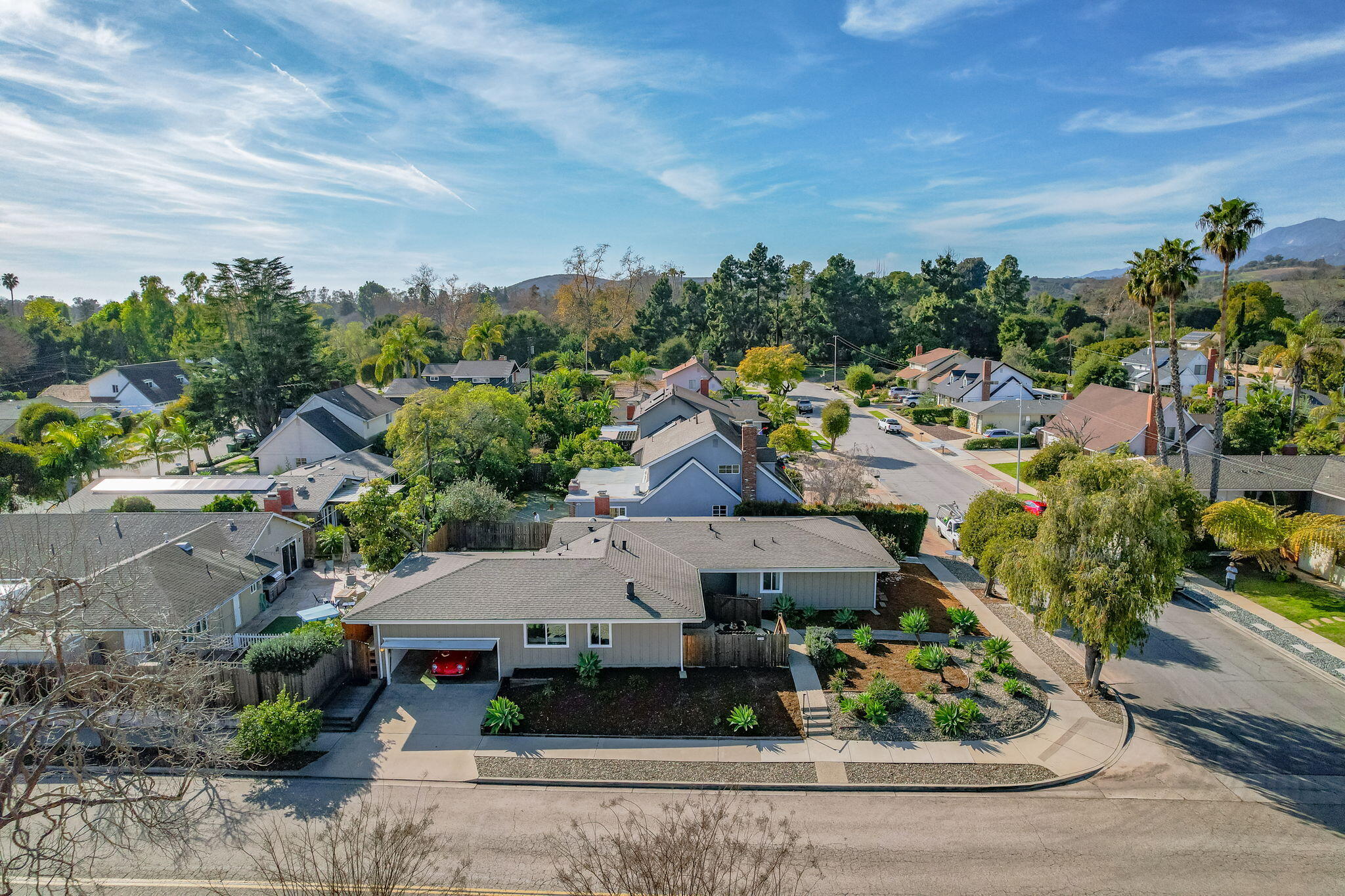 Goleta, California 93117, United States, 5 Bedrooms Bedrooms, ,3 BathroomsBathrooms,Residential,Pending,77232