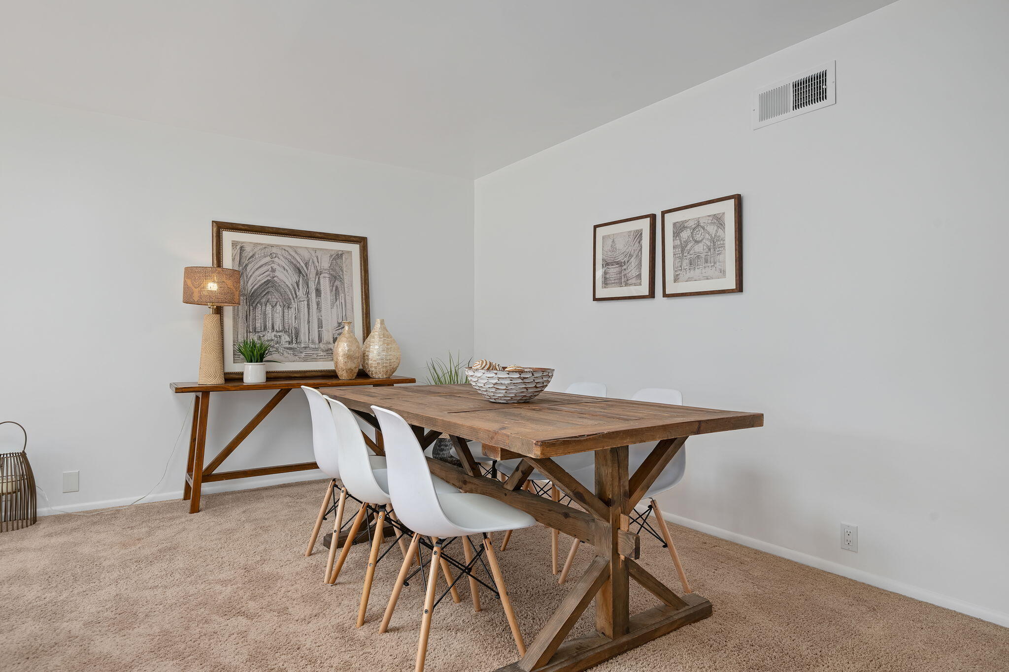 Goleta, California 93117, United States, 5 Bedrooms Bedrooms, ,3 BathroomsBathrooms,Residential,Pending,77232