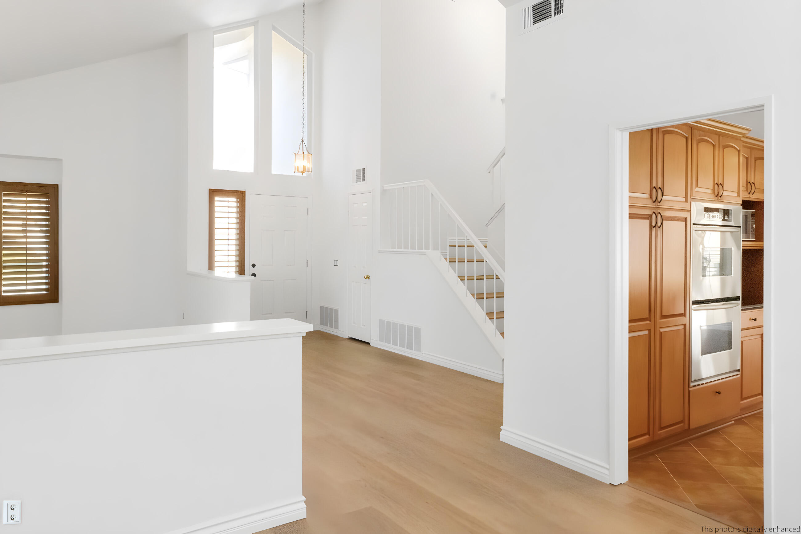 Out Of Area, California 93063, United States, 4 Bedrooms Bedrooms, ,3 BathroomsBathrooms,Residential,Pending,21271