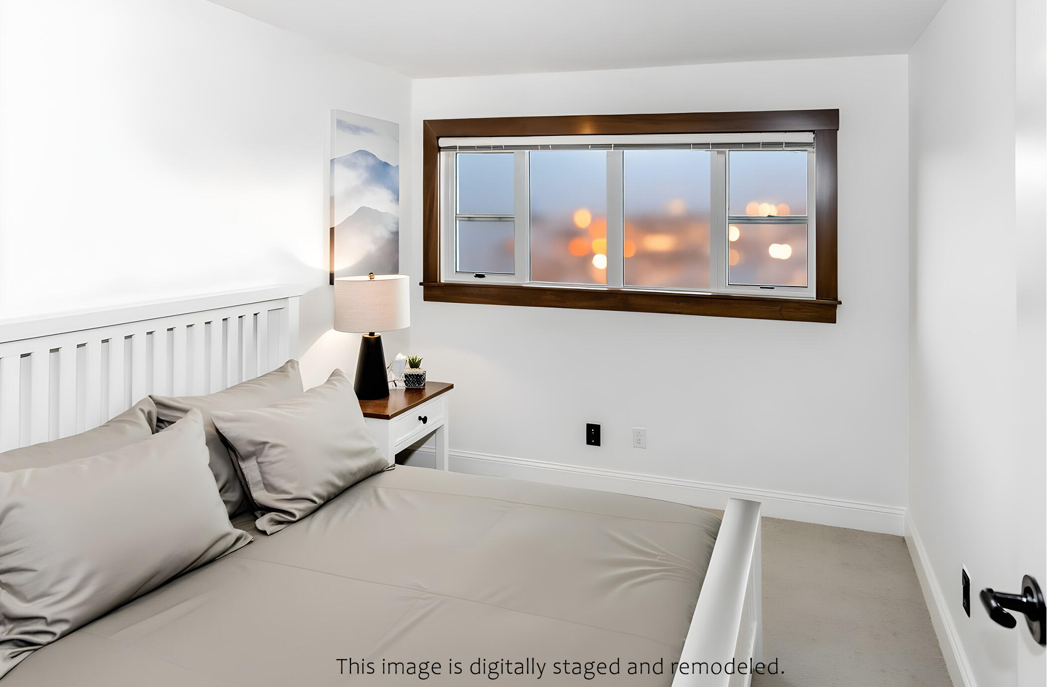 Out Of Area, California 93063, United States, 4 Bedrooms Bedrooms, ,3 BathroomsBathrooms,Residential,Pending,21271