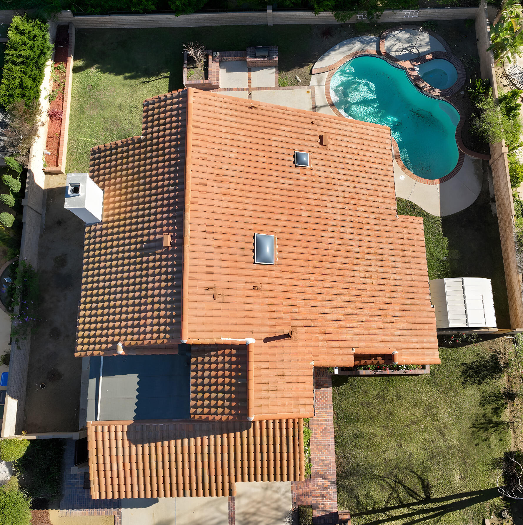 Out Of Area, California 93063, United States, 4 Bedrooms Bedrooms, ,3 BathroomsBathrooms,Residential,Pending,21271