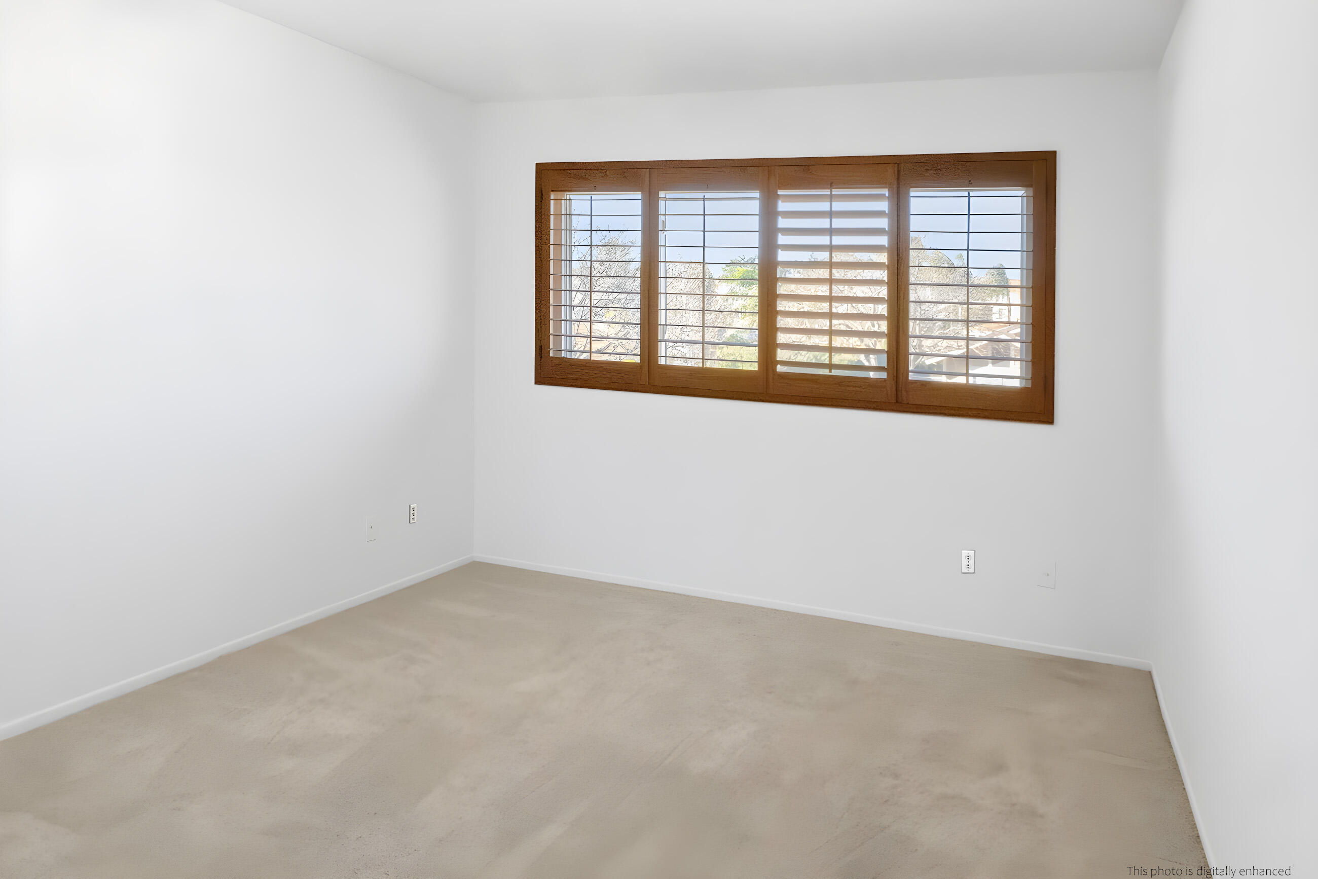 Out Of Area, California 93063, United States, 4 Bedrooms Bedrooms, ,3 BathroomsBathrooms,Residential,Pending,21271