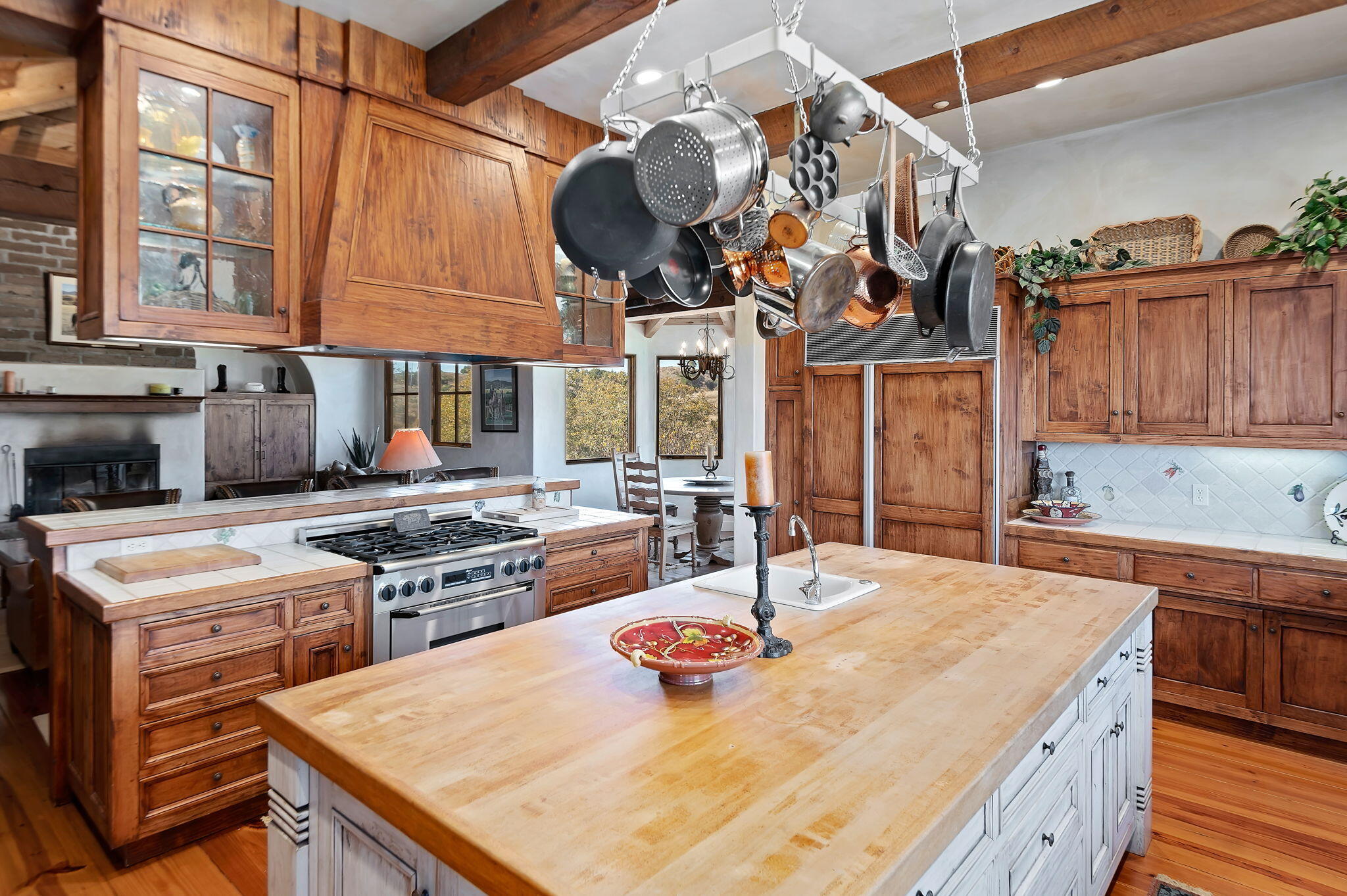 Santa Ynez, California 93460, United States, 3 Bedrooms Bedrooms, ,4 BathroomsBathrooms,Residential,Pending,27419