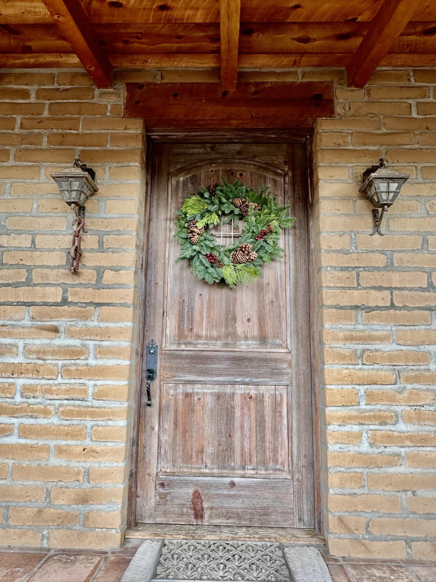 Santa Ynez, California 93460, United States, 3 Bedrooms Bedrooms, ,4 BathroomsBathrooms,Residential,Pending,27419