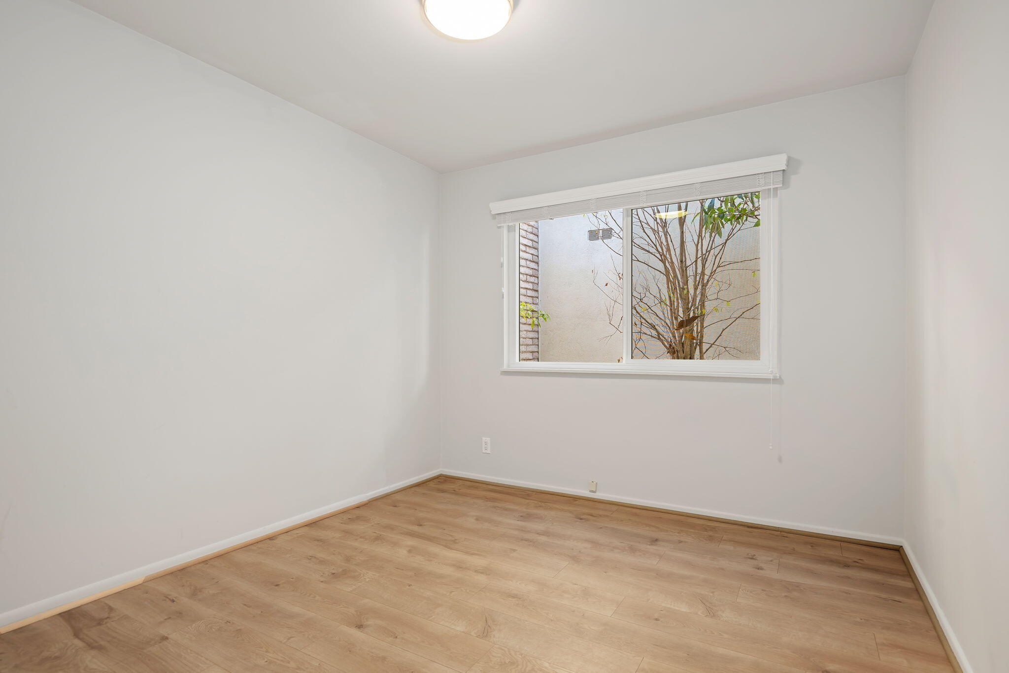 Santa Barbara, California 93105, United States, ,Residential,Active,200066