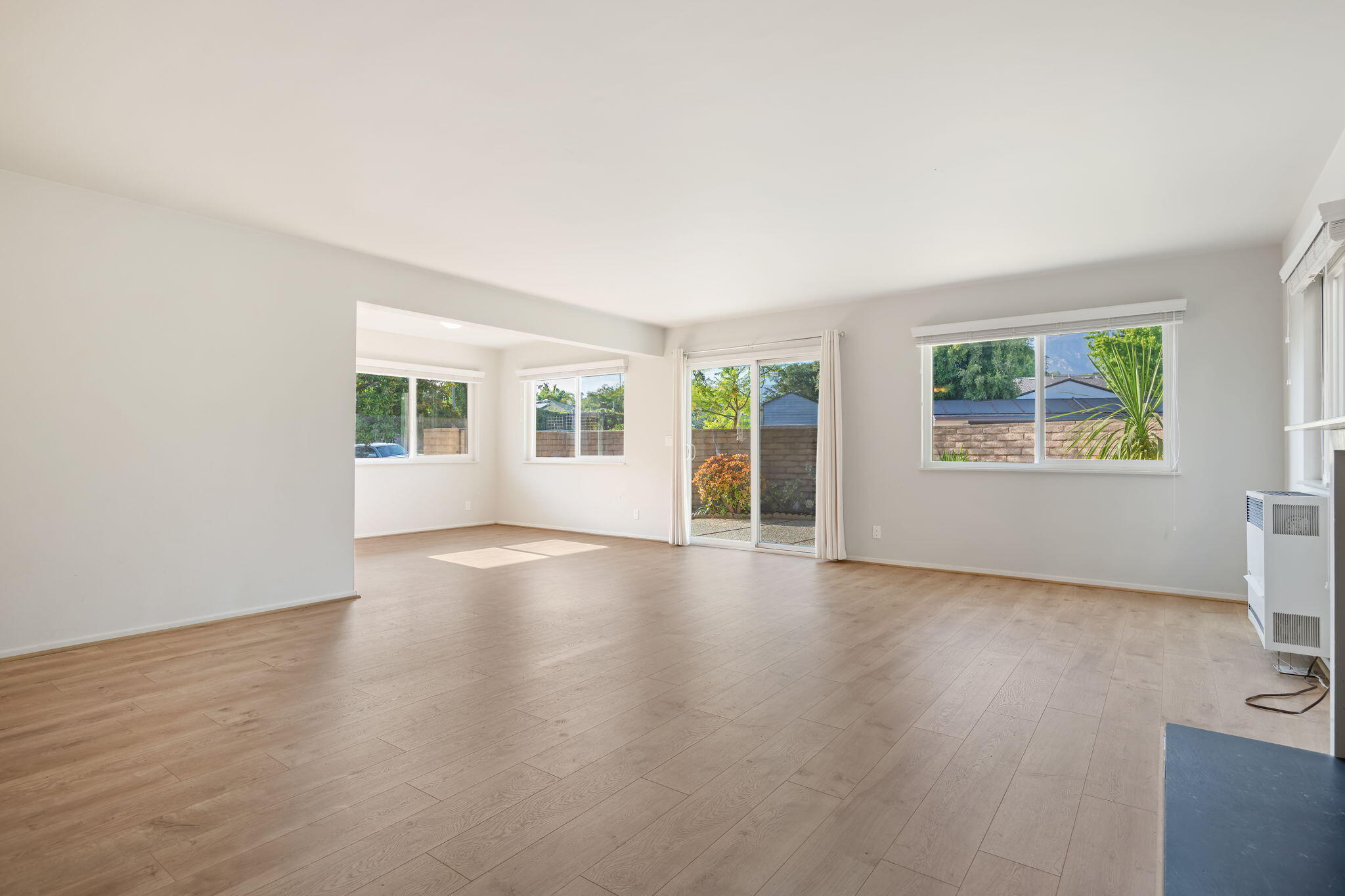 Santa Barbara, California 93105, United States, ,Residential,Active,200066