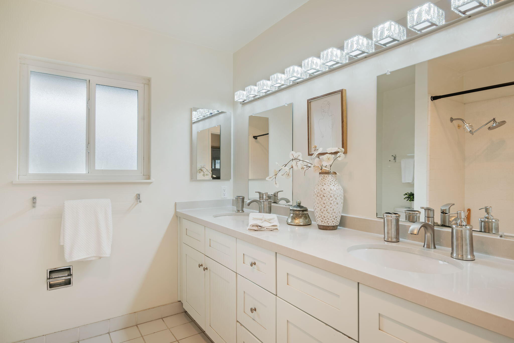 Santa Barbara, California 93105, United States, ,Residential,Active,200066