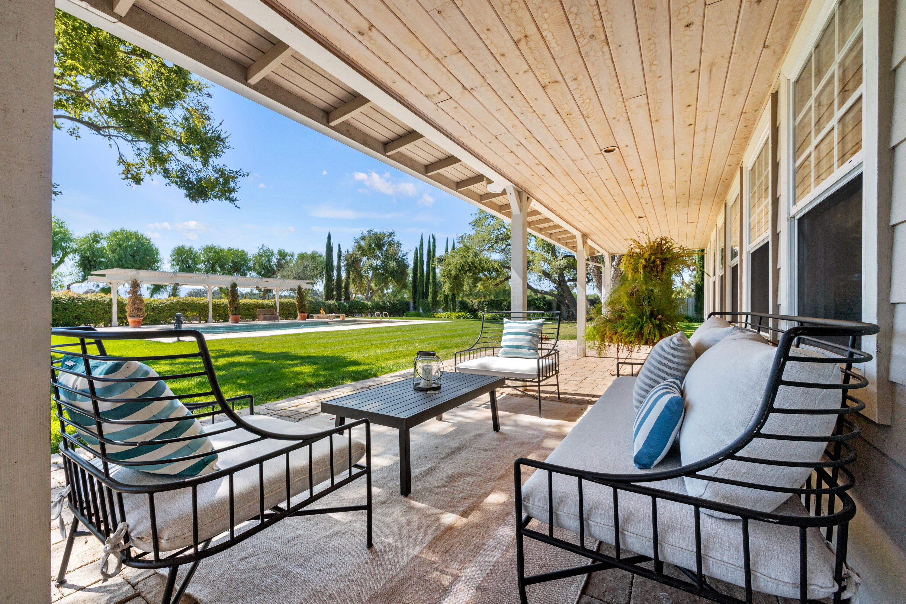 Santa Ynez, California 93460, United States, 4 Bedrooms Bedrooms, ,3 BathroomsBathrooms,Residential,Pending,38698