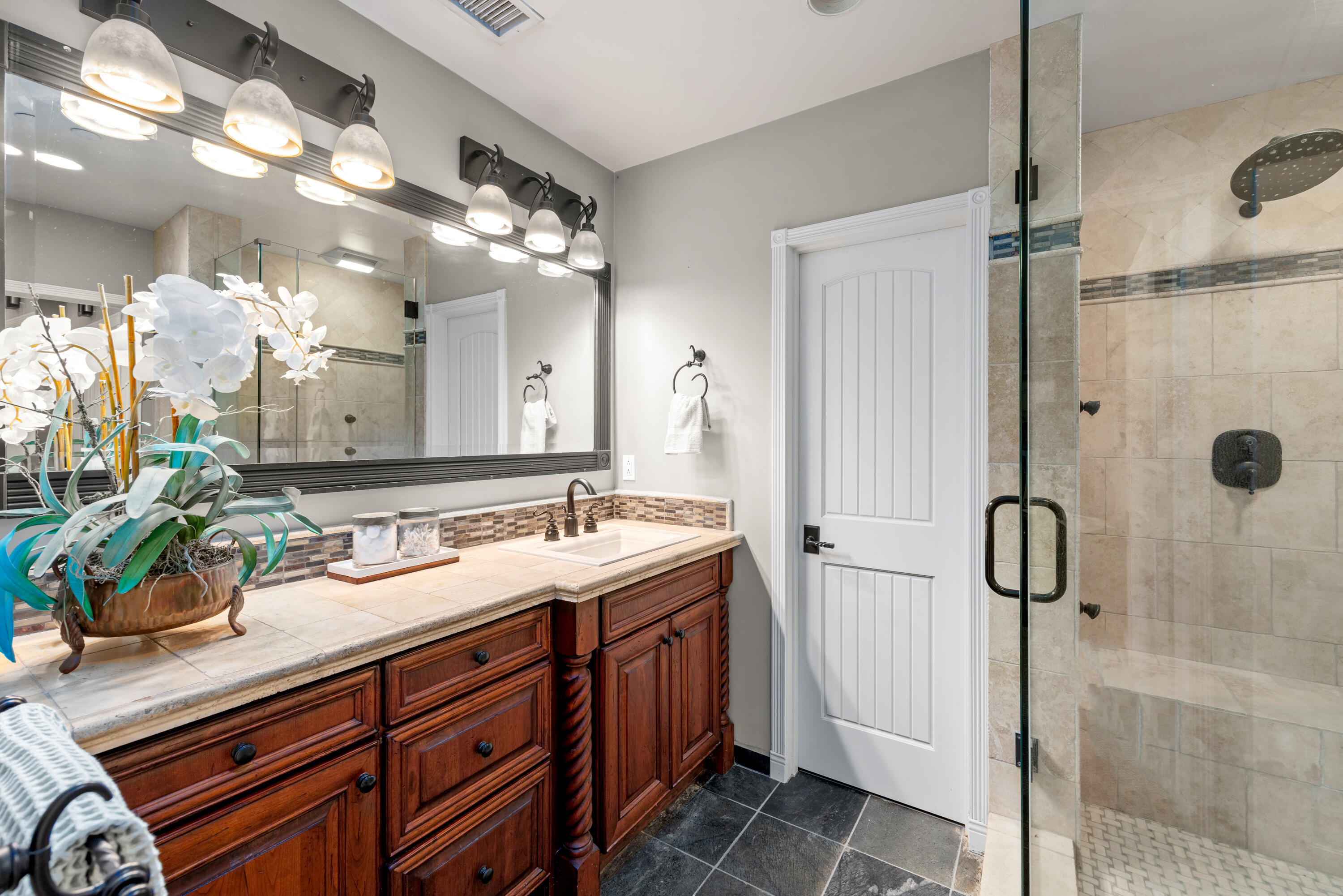 Santa Ynez, California 93460, United States, 4 Bedrooms Bedrooms, ,3 BathroomsBathrooms,Residential,Pending,38698