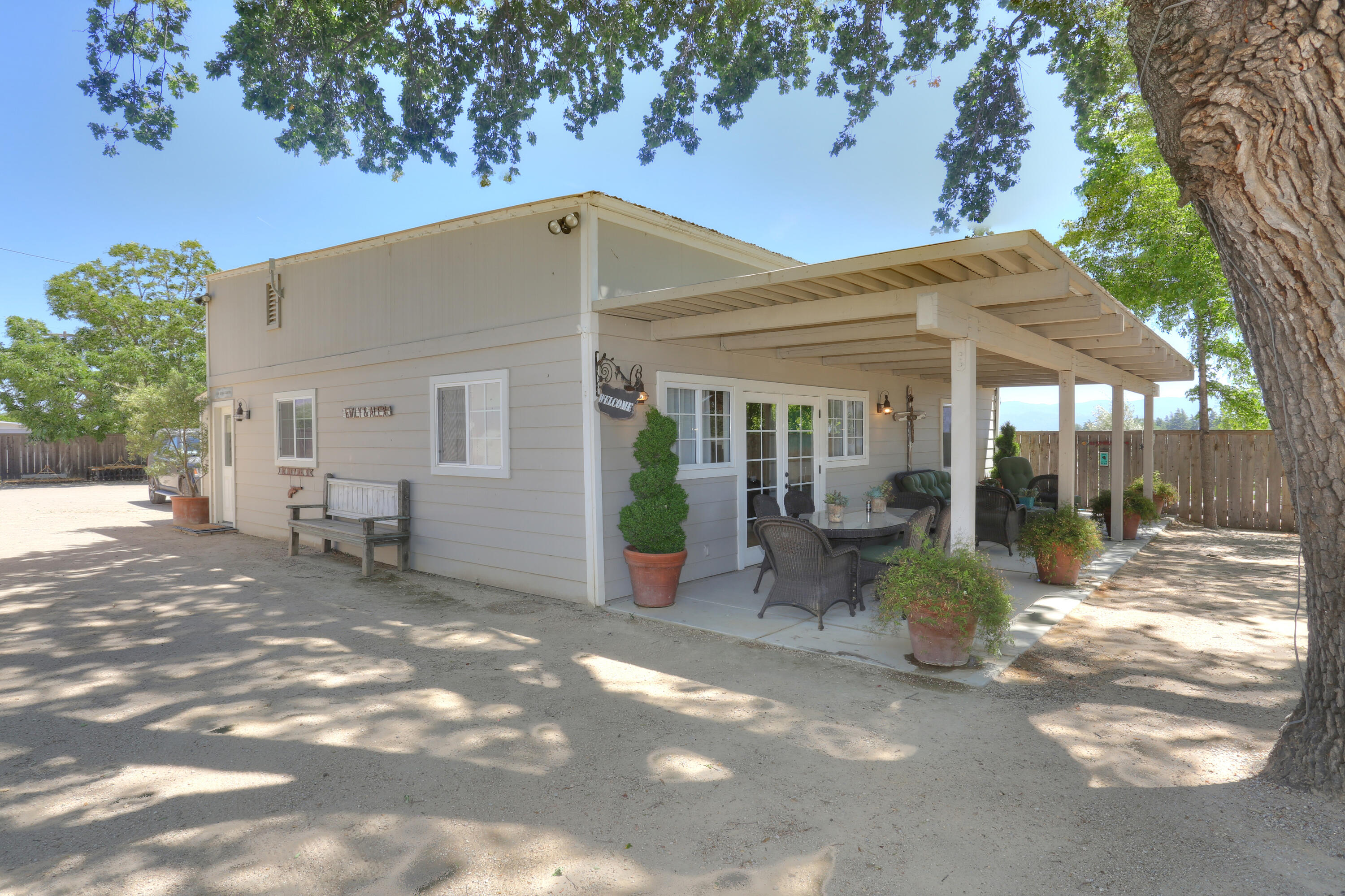 Santa Ynez, California 93460, United States, 4 Bedrooms Bedrooms, ,3 BathroomsBathrooms,Residential,Pending,38698