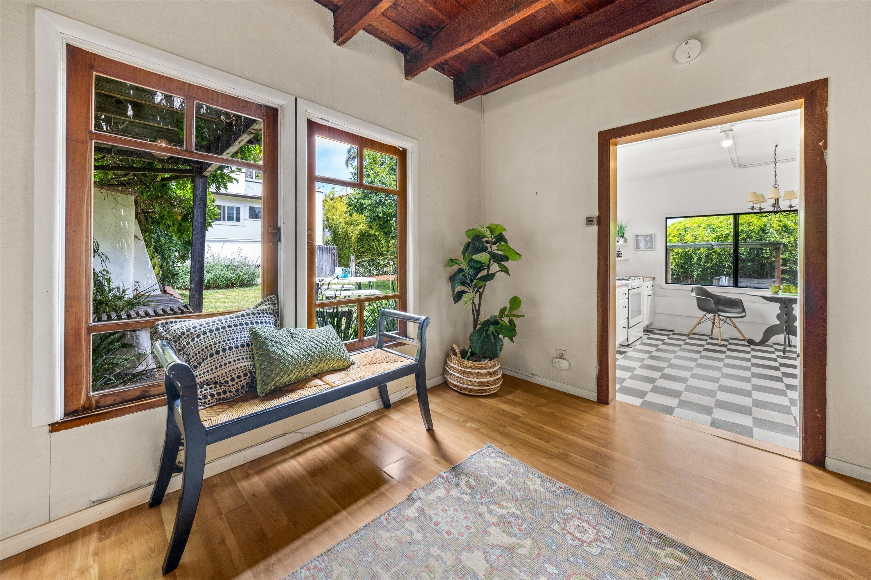 Santa Barbara, California 93101, United States, 3 Bedrooms Bedrooms, ,4 BathroomsBathrooms,Residential,Active,152919