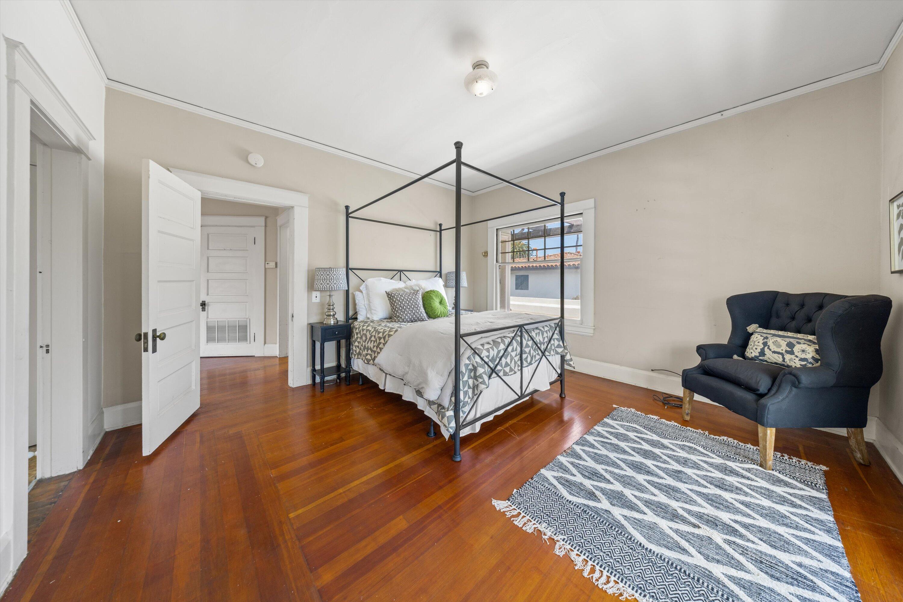 Santa Barbara, California 93101, United States, 3 Bedrooms Bedrooms, ,4 BathroomsBathrooms,Residential,Active,152919