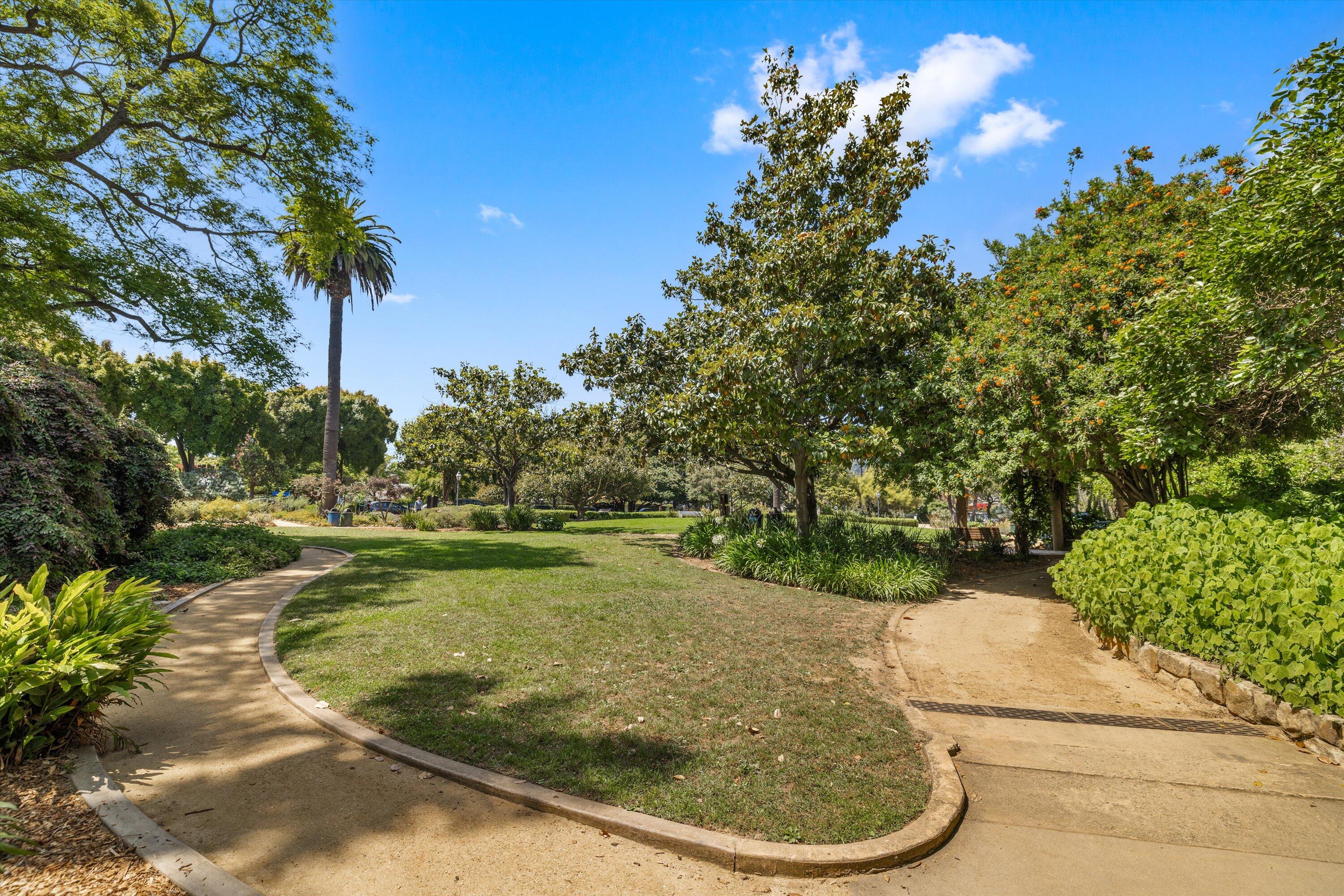 Santa Barbara, California 93101, United States, 3 Bedrooms Bedrooms, ,4 BathroomsBathrooms,Residential,Active,152919