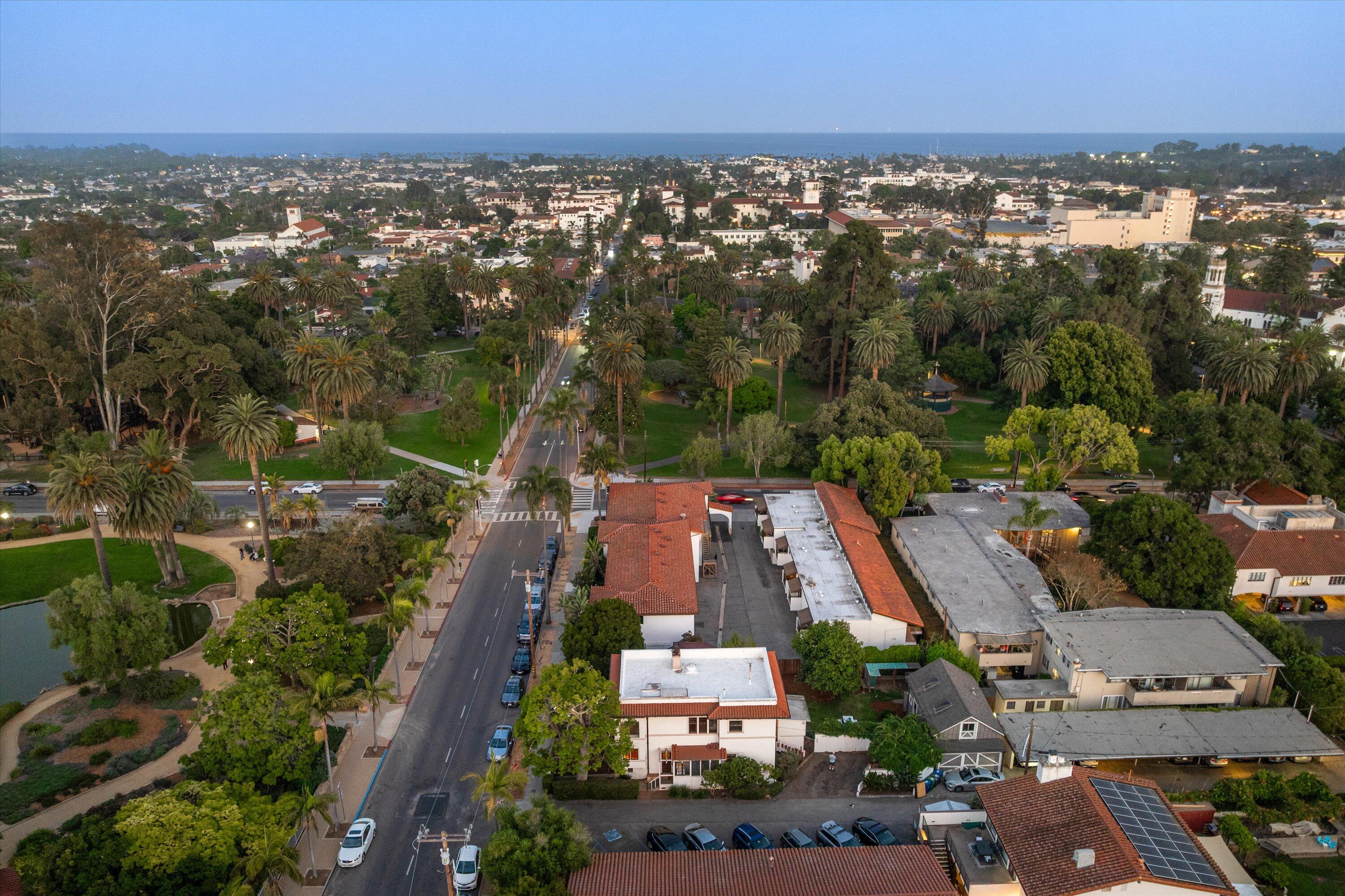 Santa Barbara, California 93101, United States, 3 Bedrooms Bedrooms, ,4 BathroomsBathrooms,Residential,Active,152919