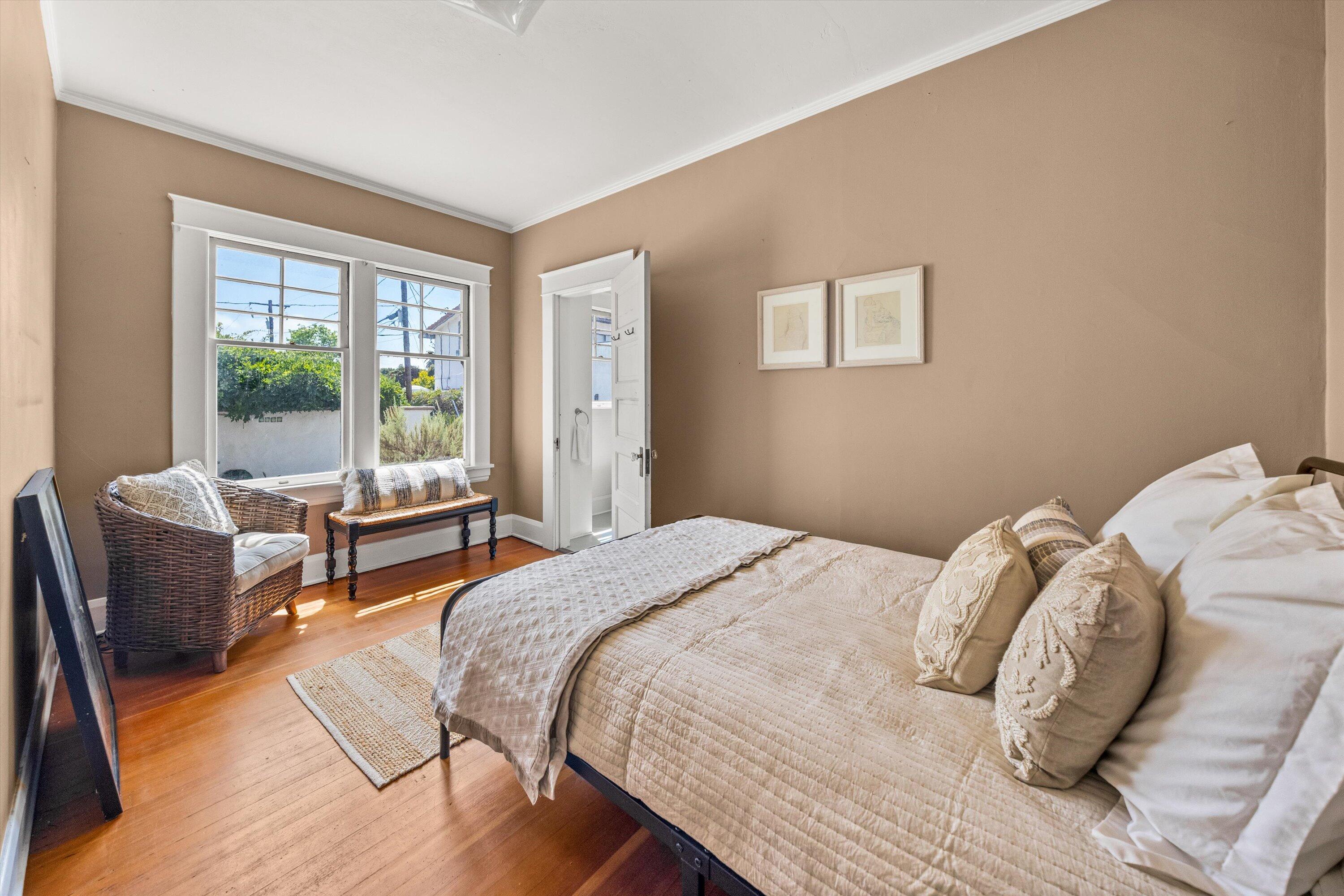 Santa Barbara, California 93101, United States, 3 Bedrooms Bedrooms, ,4 BathroomsBathrooms,Residential,Active,152919