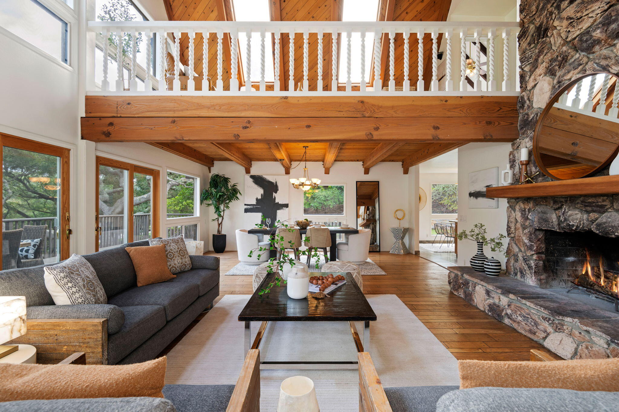 340 W Mountain Drive