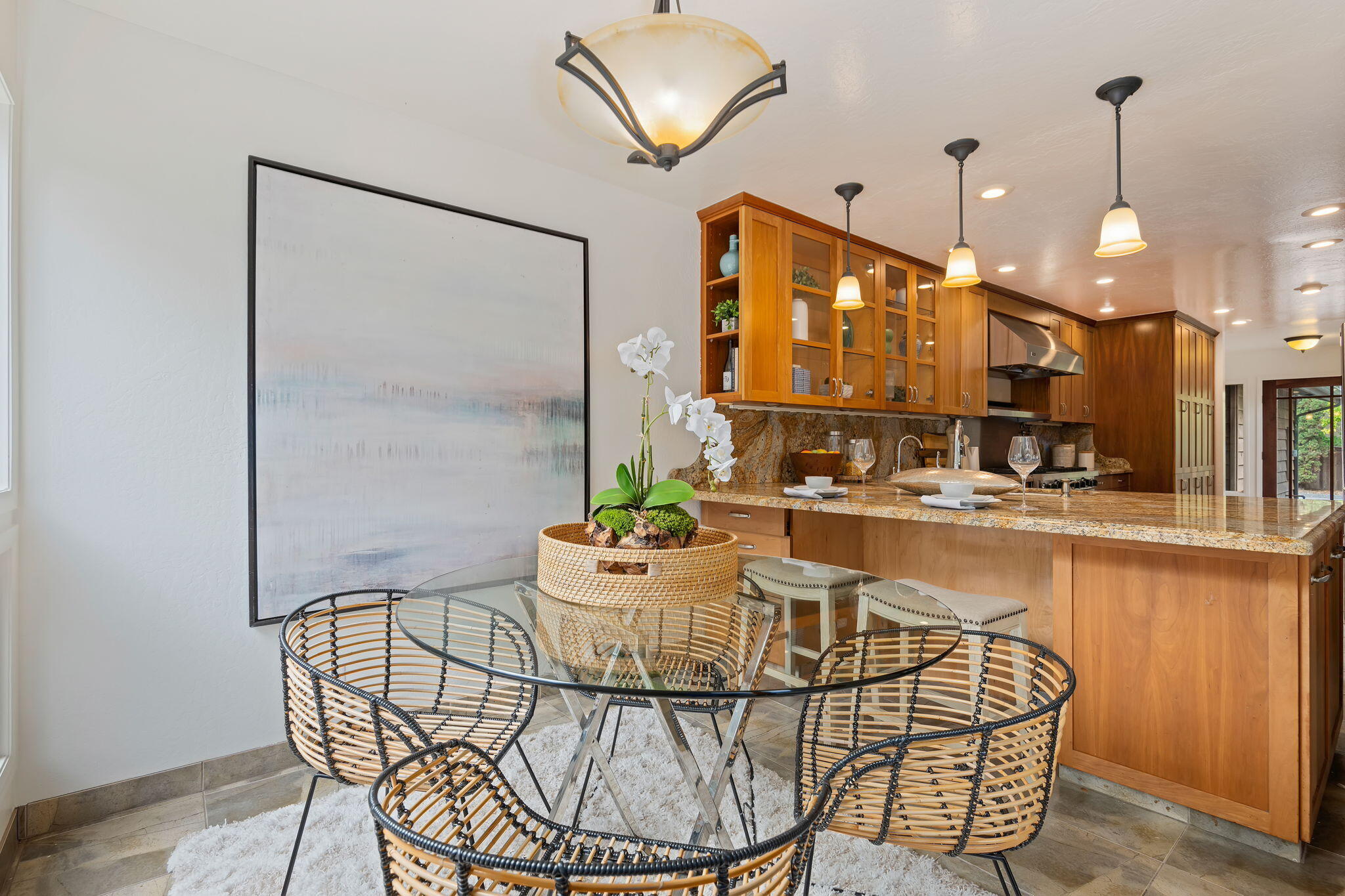 Santa Barbara, California 93103, United States, 4 Bedrooms Bedrooms, ,3 BathroomsBathrooms,Residential,Active,235464