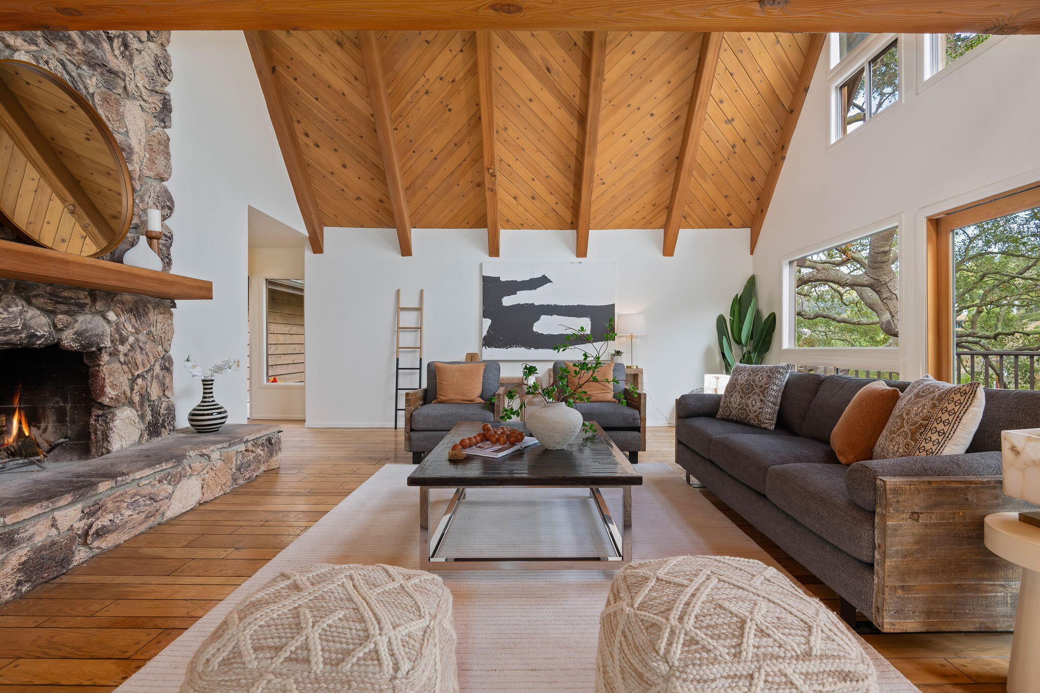 340 W Mountain Drive