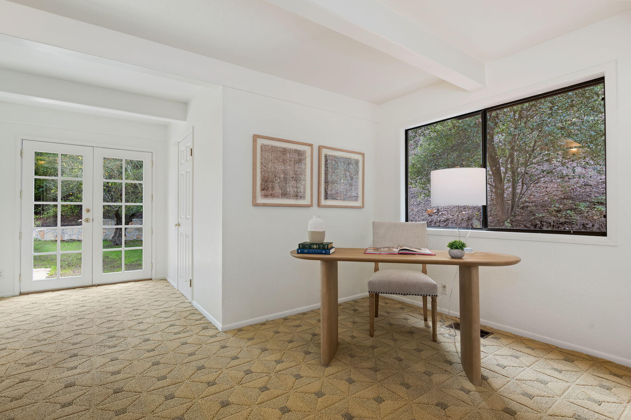 Santa Barbara, California 93103, United States, 4 Bedrooms Bedrooms, ,3 BathroomsBathrooms,Residential,Active,235464