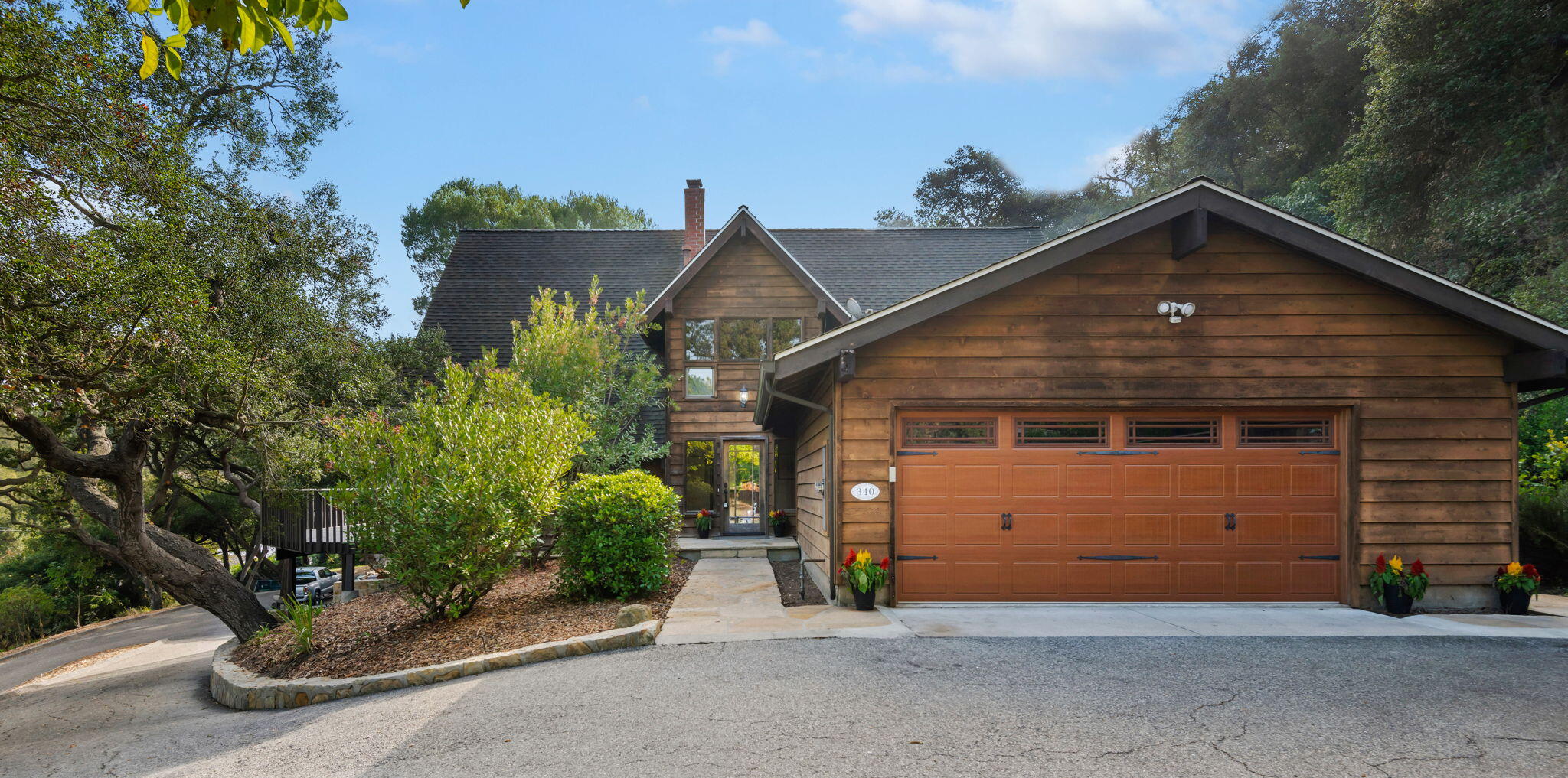 Santa Barbara, California 93103, United States, 4 Bedrooms Bedrooms, ,3 BathroomsBathrooms,Residential,Active,235464