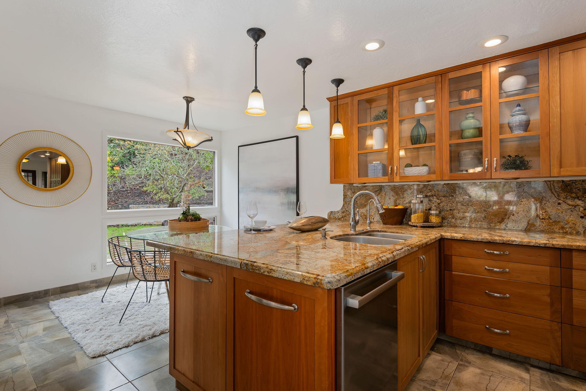 Santa Barbara, California 93103, United States, 4 Bedrooms Bedrooms, ,3 BathroomsBathrooms,Residential,Active,235464