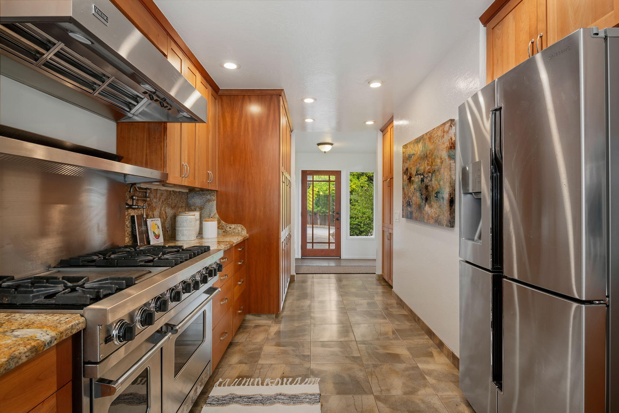 Santa Barbara, California 93103, United States, 4 Bedrooms Bedrooms, ,3 BathroomsBathrooms,Residential,Active,235464