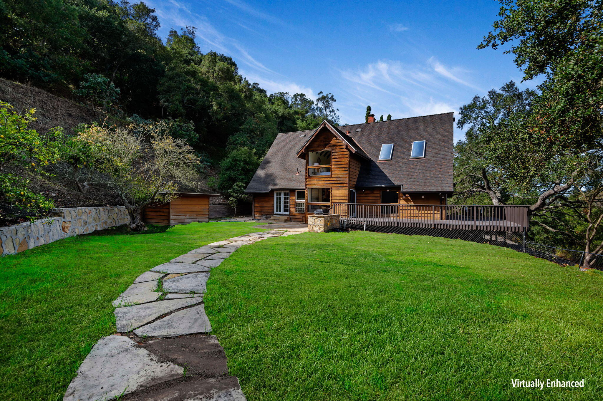 Santa Barbara, California 93103, United States, 4 Bedrooms Bedrooms, ,3 BathroomsBathrooms,Residential,Active,235464