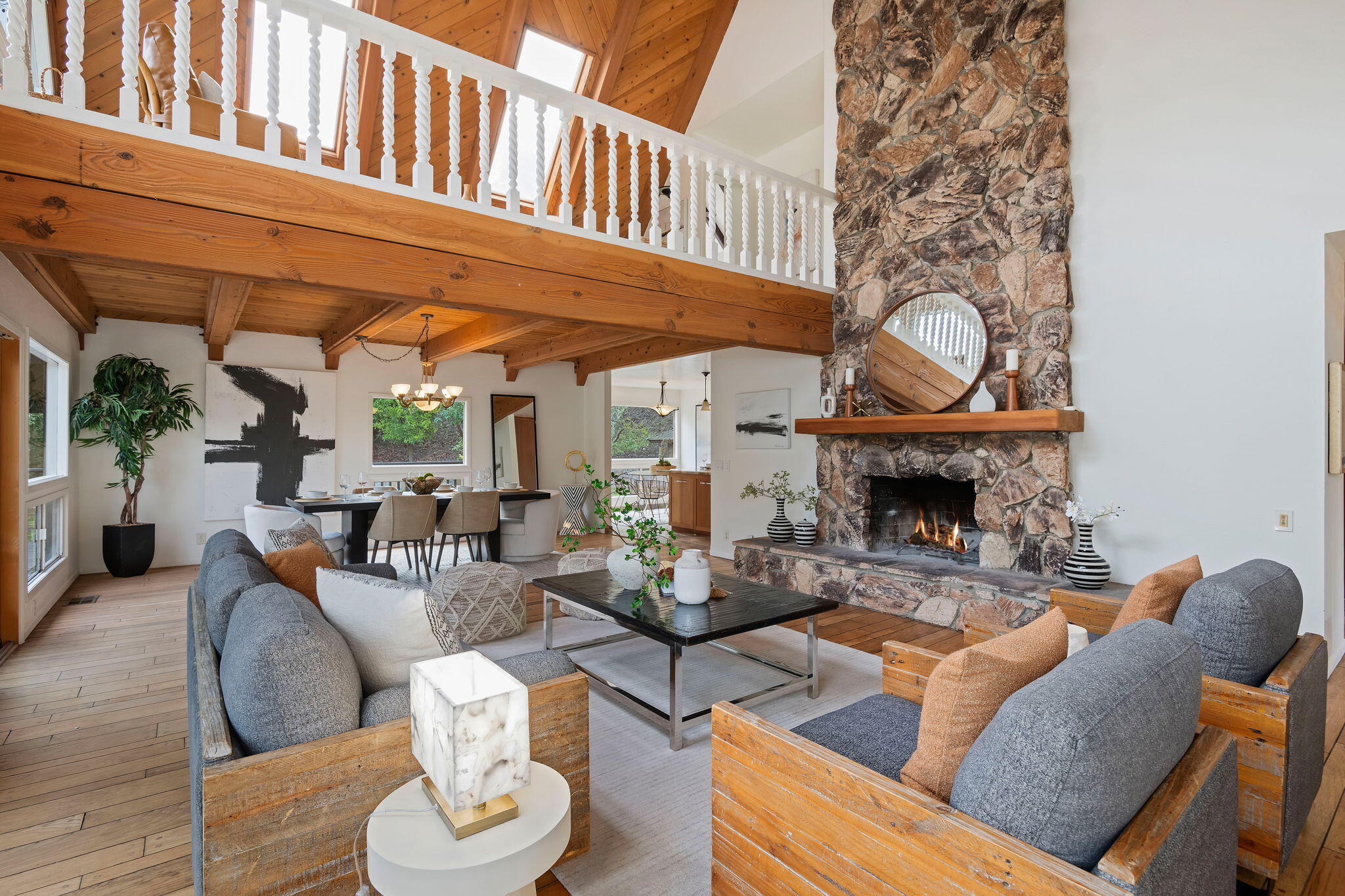 Santa Barbara, California 93103, United States, 4 Bedrooms Bedrooms, ,3 BathroomsBathrooms,Residential,Active,235464