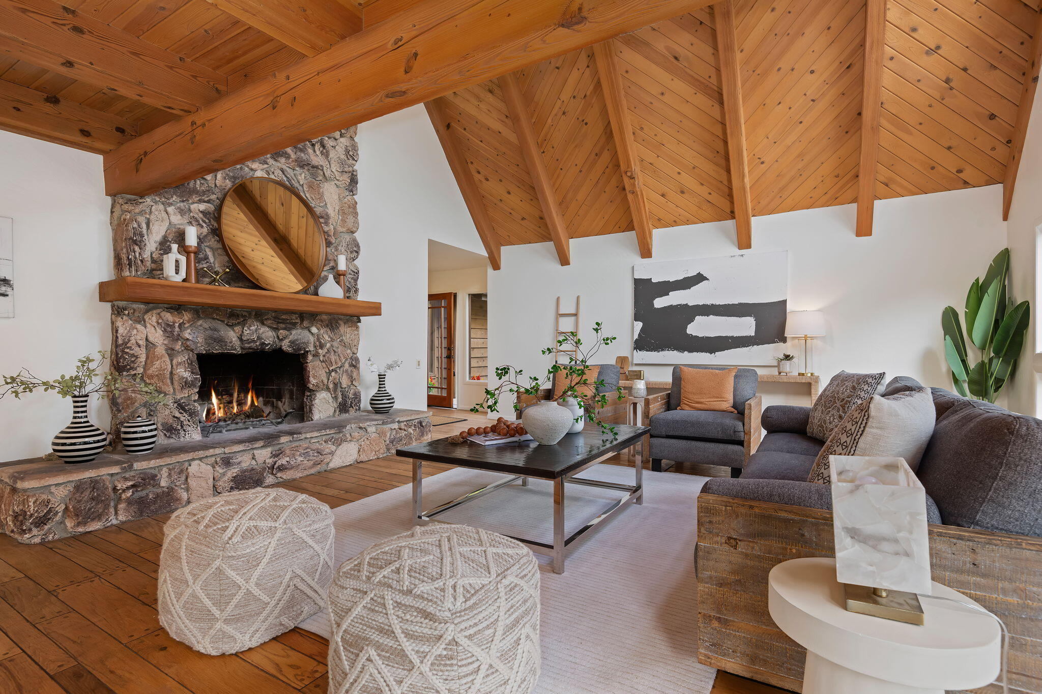 340 W Mountain Drive