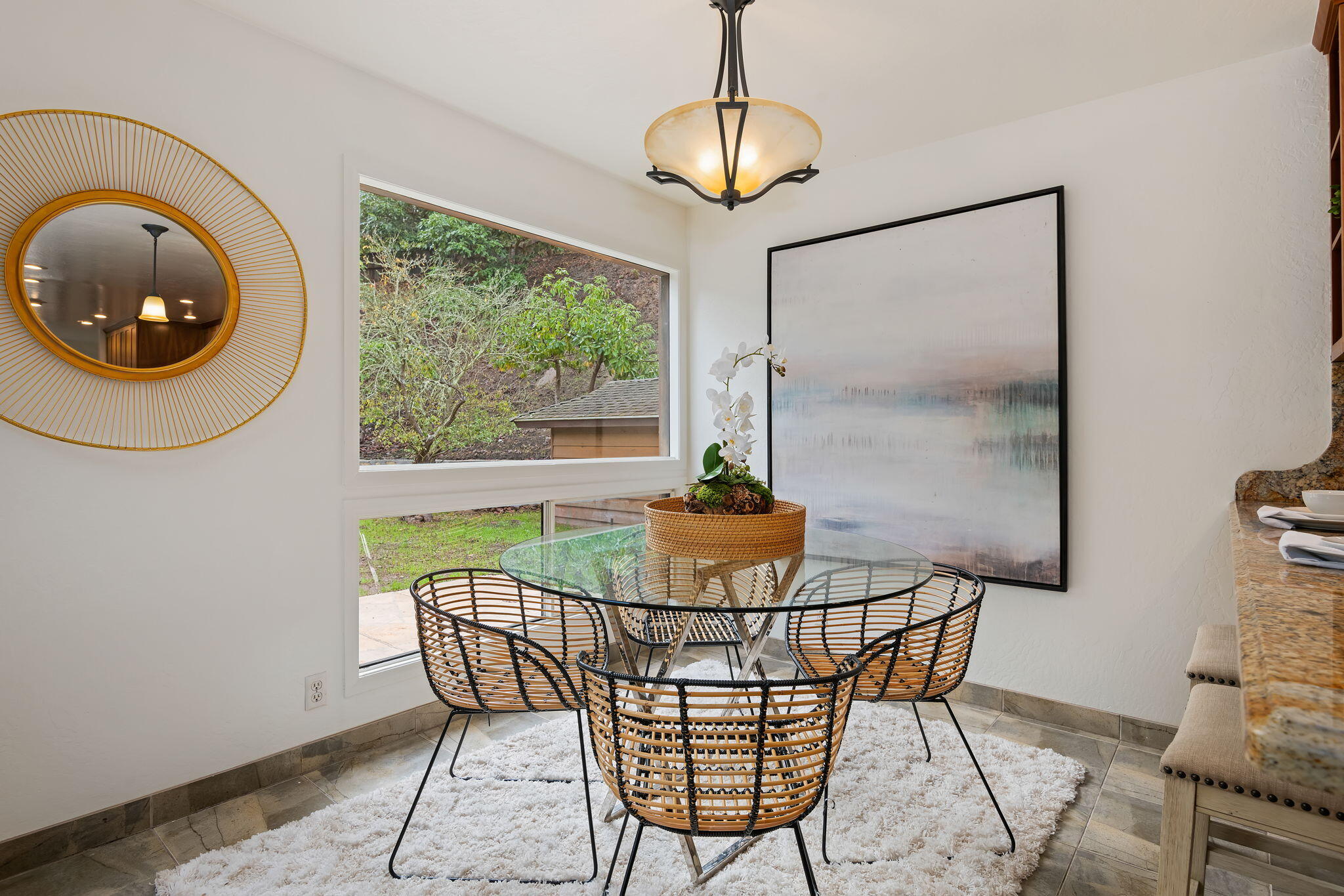 Santa Barbara, California 93103, United States, 4 Bedrooms Bedrooms, ,3 BathroomsBathrooms,Residential,Active,235464