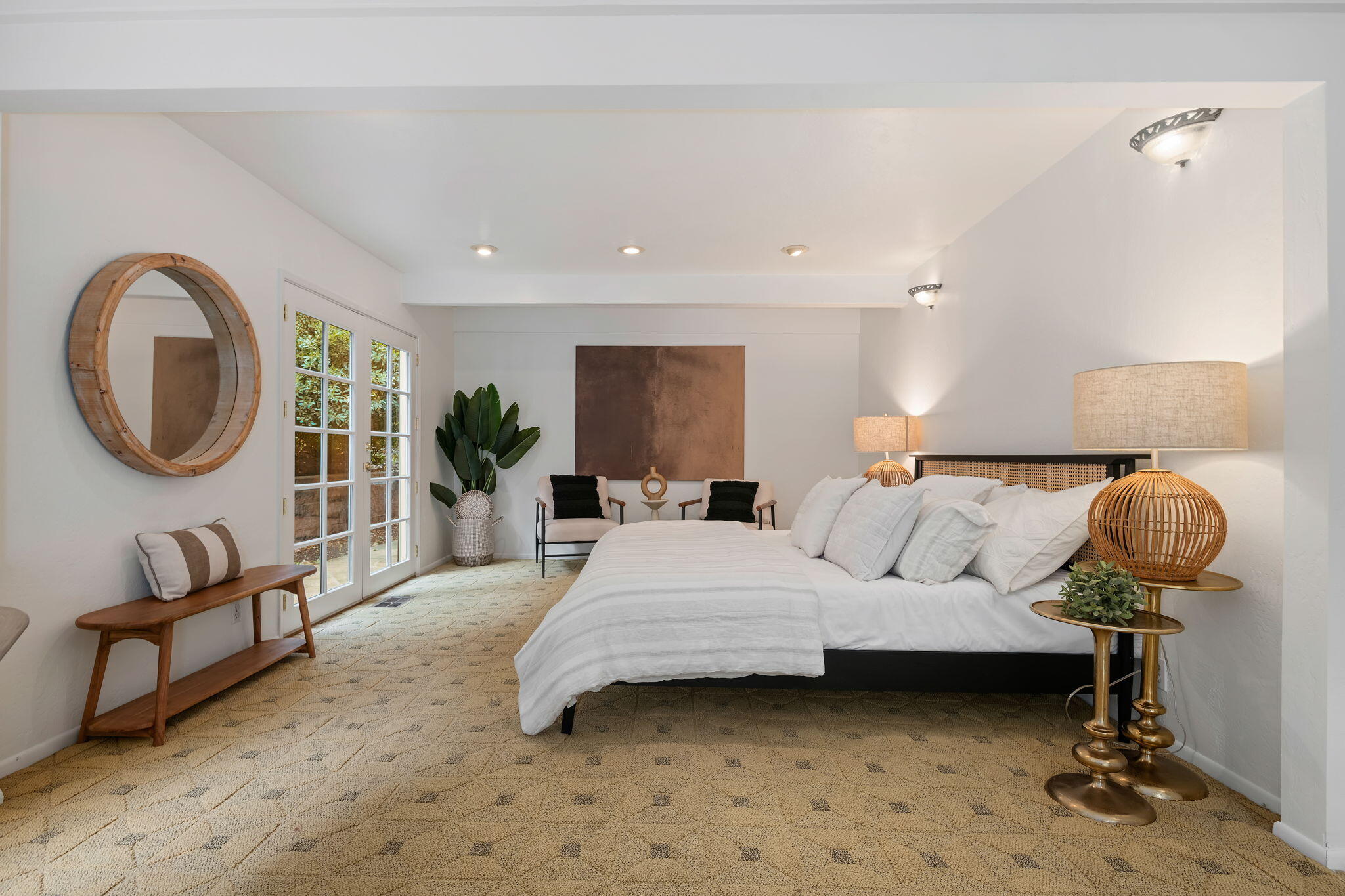 Santa Barbara, California 93103, United States, 4 Bedrooms Bedrooms, ,3 BathroomsBathrooms,Residential,Active,235464