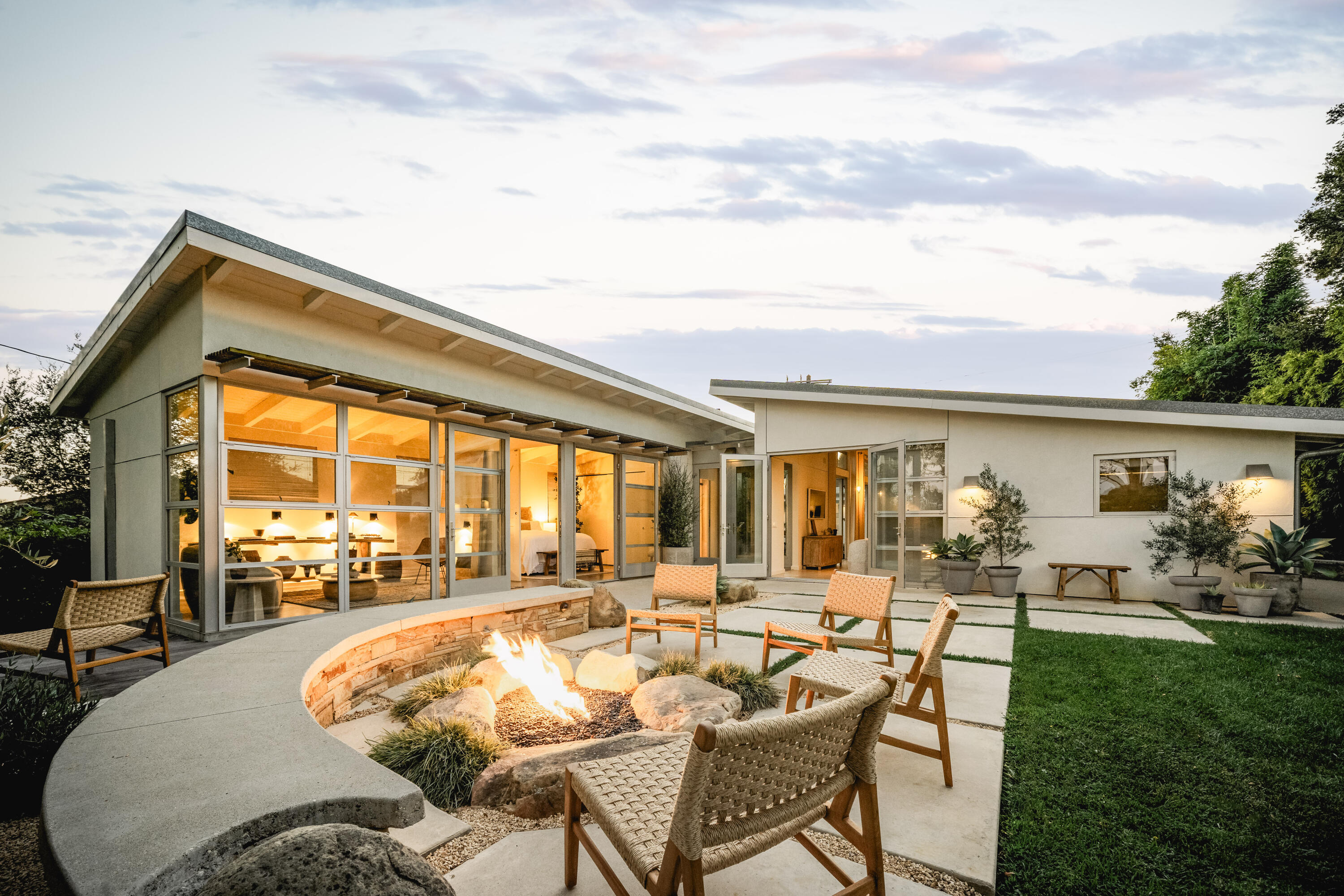 Santa Barbara, California 93105, United States, 3 Bedrooms Bedrooms, ,3 BathroomsBathrooms,Residential,Active,198749