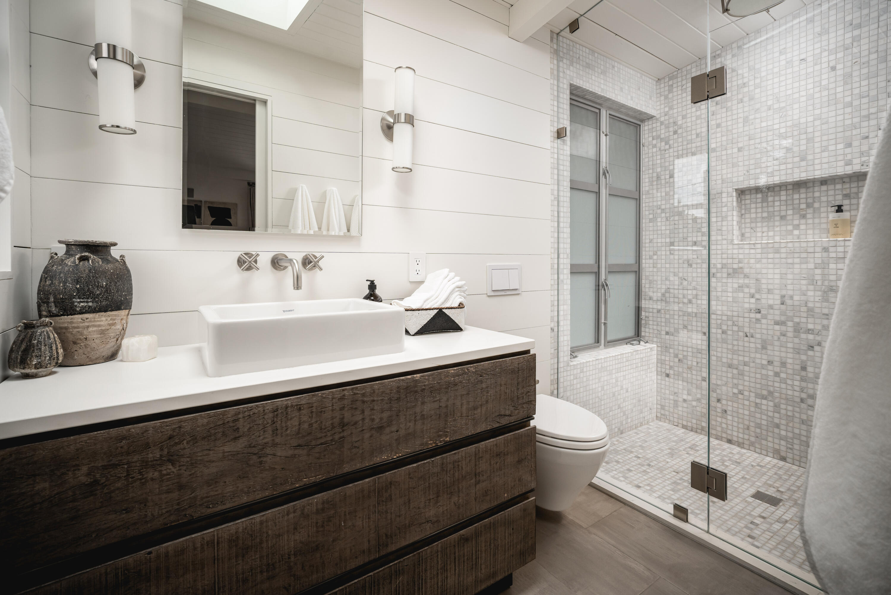 Santa Barbara, California 93105, United States, 3 Bedrooms Bedrooms, ,3 BathroomsBathrooms,Residential,Active,198749