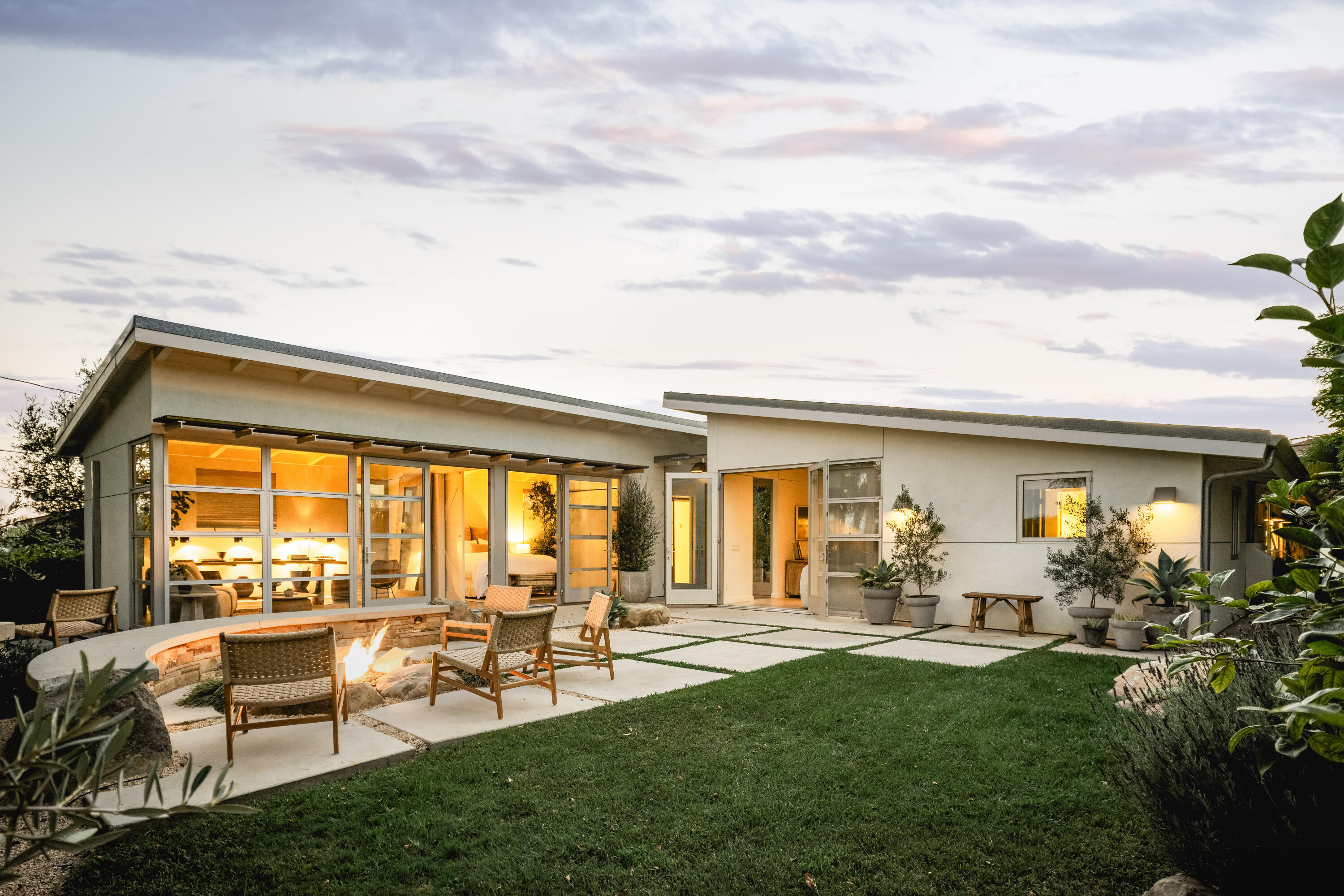 Santa Barbara, California 93105, United States, 3 Bedrooms Bedrooms, ,3 BathroomsBathrooms,Residential,Active,198749