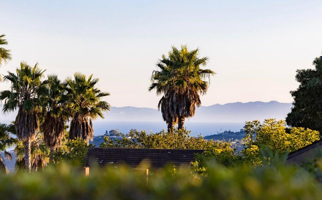 Santa Barbara, California 93105, United States, 3 Bedrooms Bedrooms, ,3 BathroomsBathrooms,Residential,Active,198749