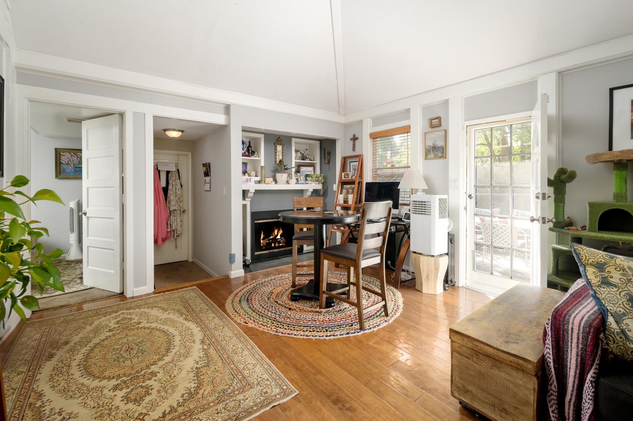 Montecito, California 93108, United States, 3 Bedrooms Bedrooms, ,2 BathroomsBathrooms,Residential,Pending,35892