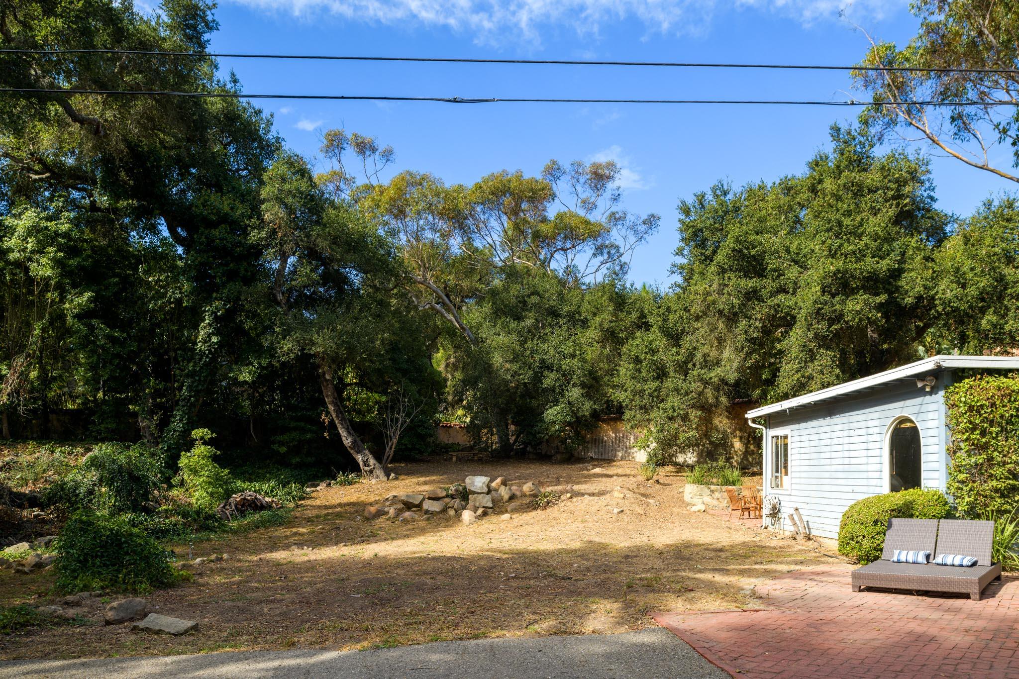 Montecito, California 93108, United States, 3 Bedrooms Bedrooms, ,2 BathroomsBathrooms,Residential,Pending,35892