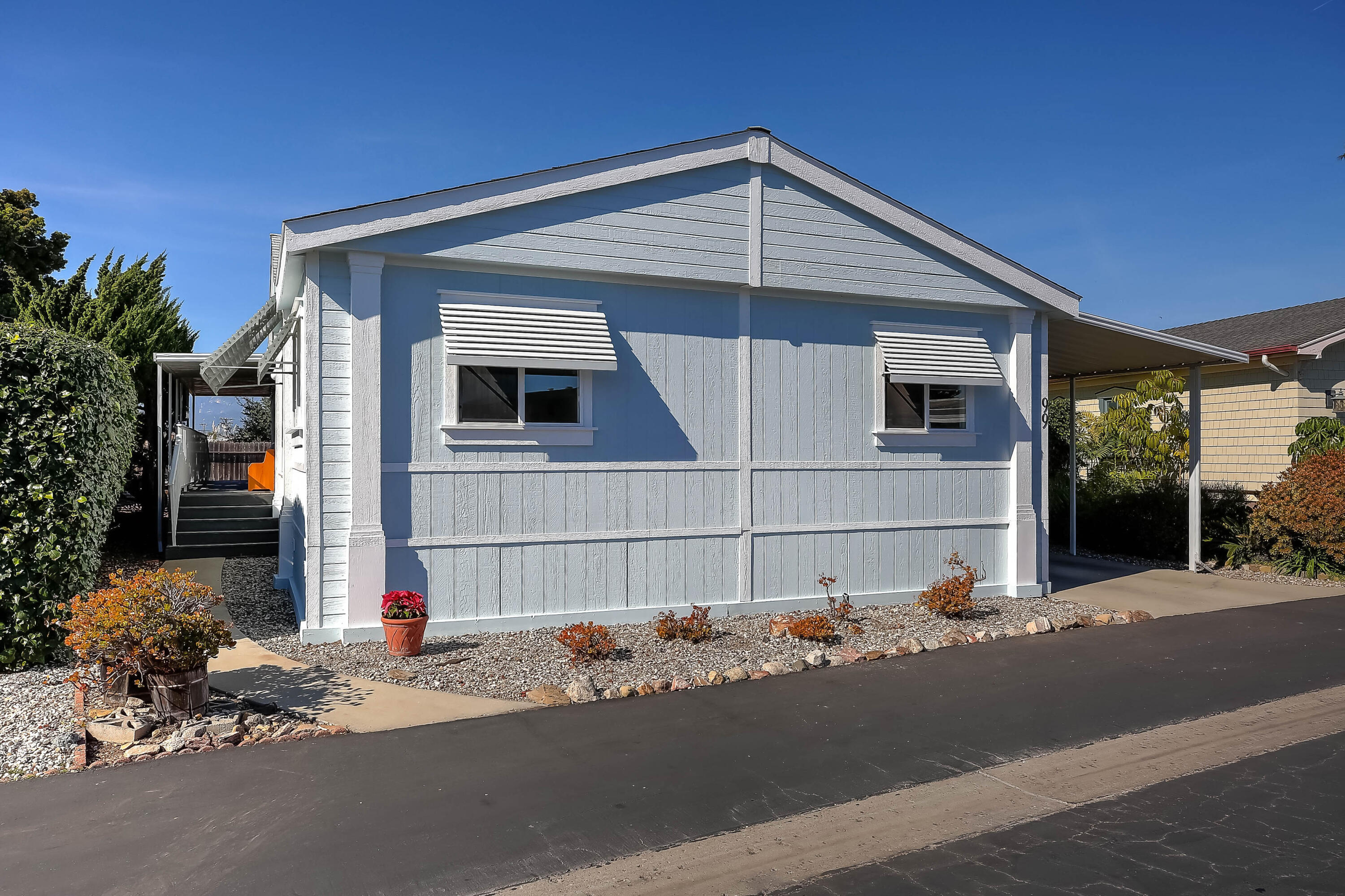 945 Ward Drive Spc 99