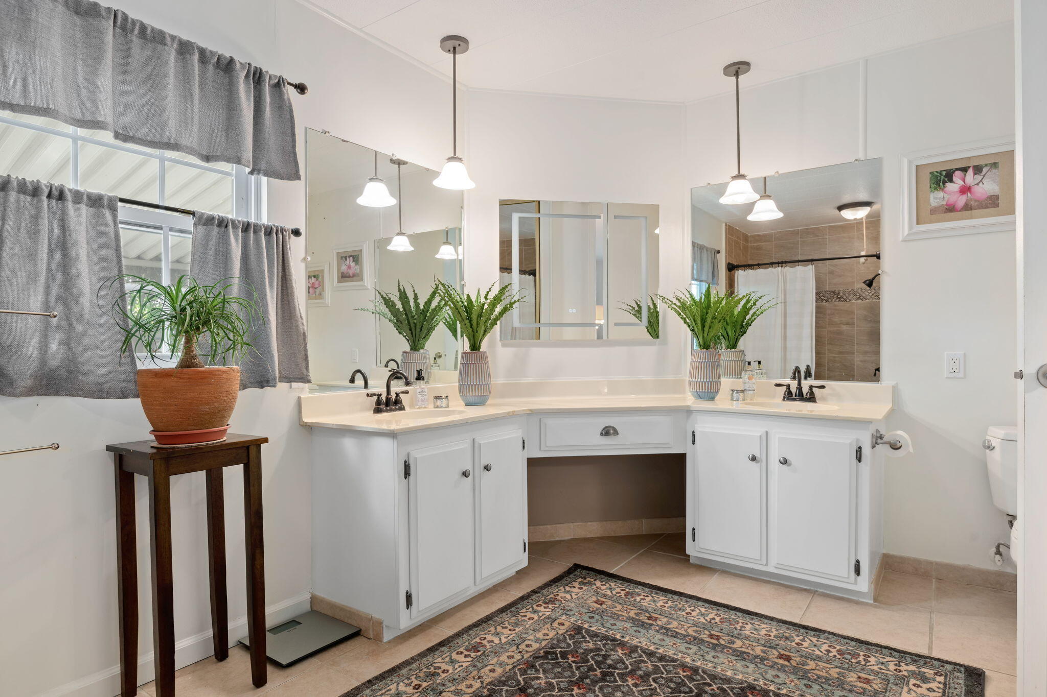 Solvang, California 93463, United States, 2 Bedrooms Bedrooms, ,2 BathroomsBathrooms,Residential,Active,116980