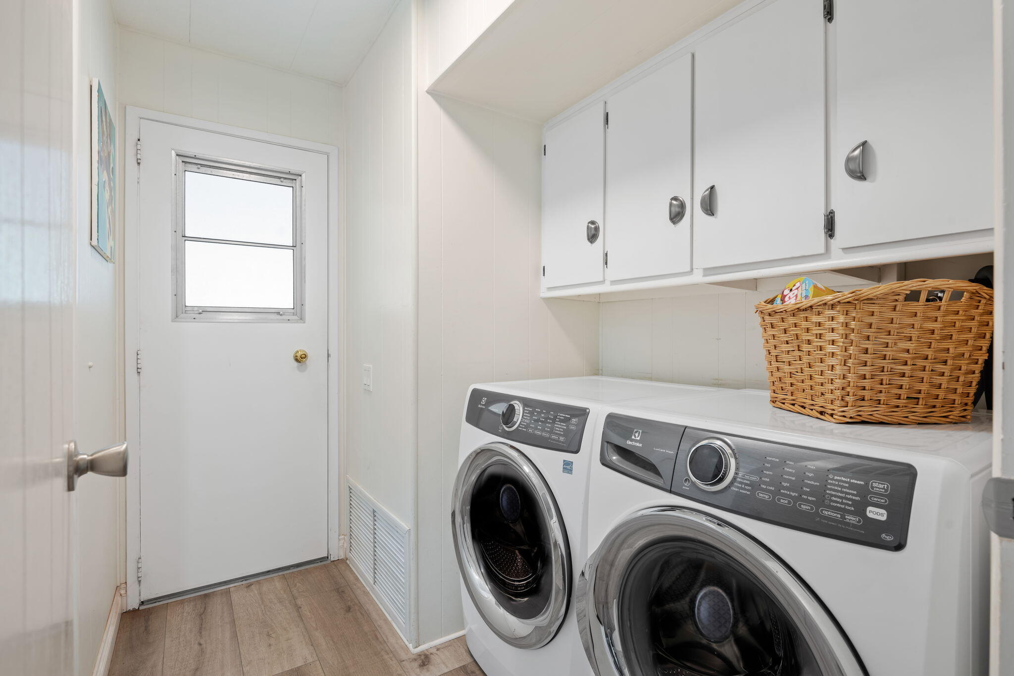 Solvang, California 93463, United States, 2 Bedrooms Bedrooms, ,2 BathroomsBathrooms,Residential,Active,116980