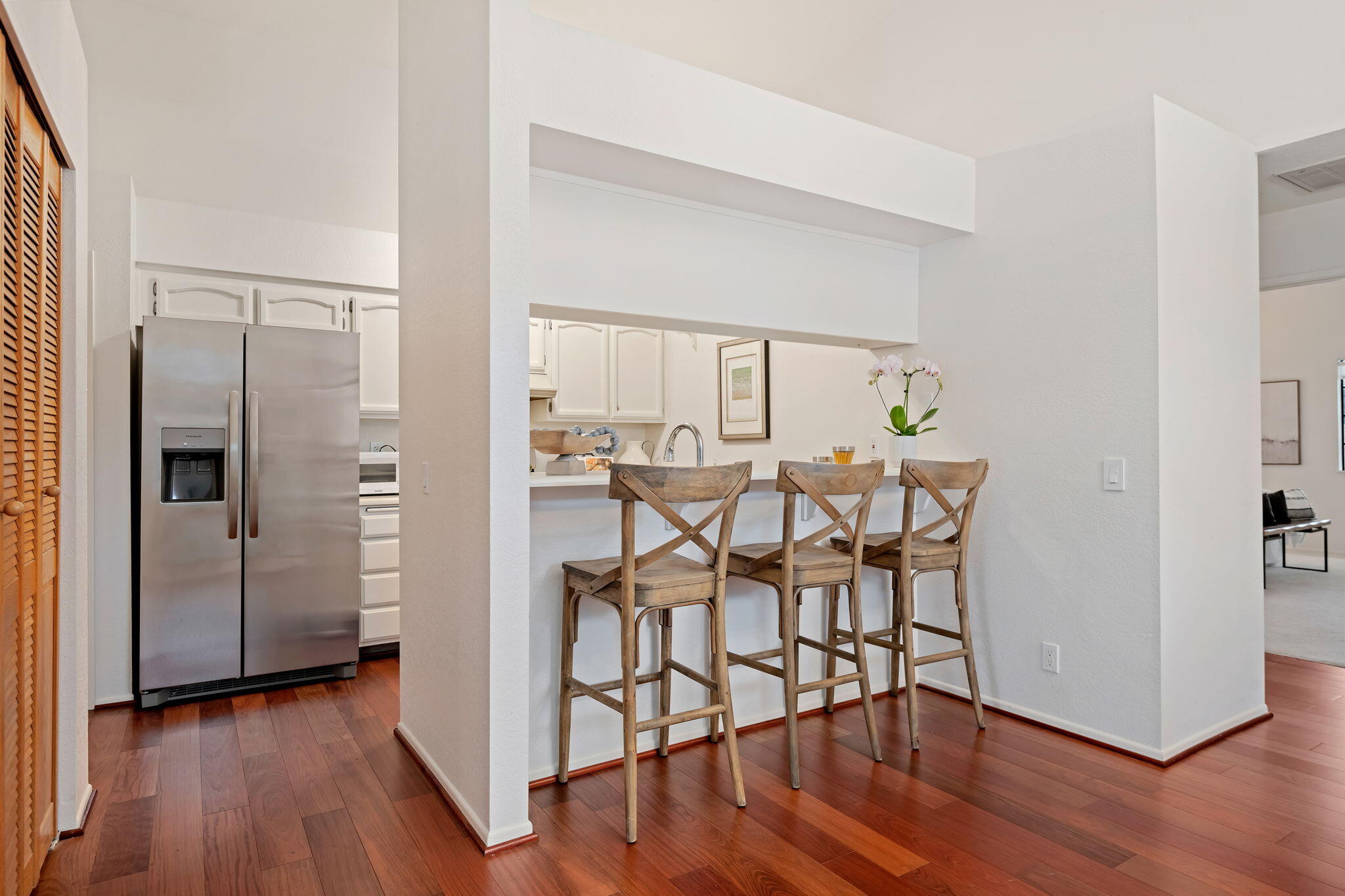 Santa Barbara, California 93111, United States, 2 Bedrooms Bedrooms, ,2 BathroomsBathrooms,Residential,Active,4241