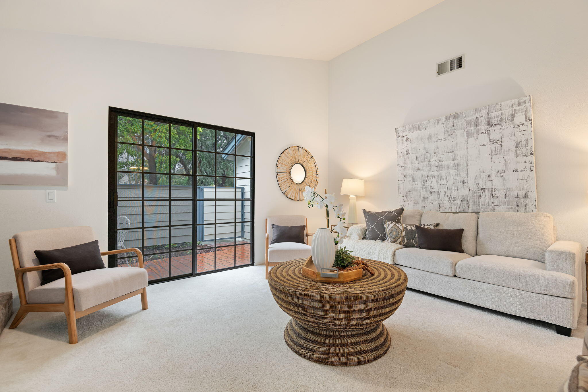 Santa Barbara, California 93111, United States, 2 Bedrooms Bedrooms, ,2 BathroomsBathrooms,Residential,Active,4241