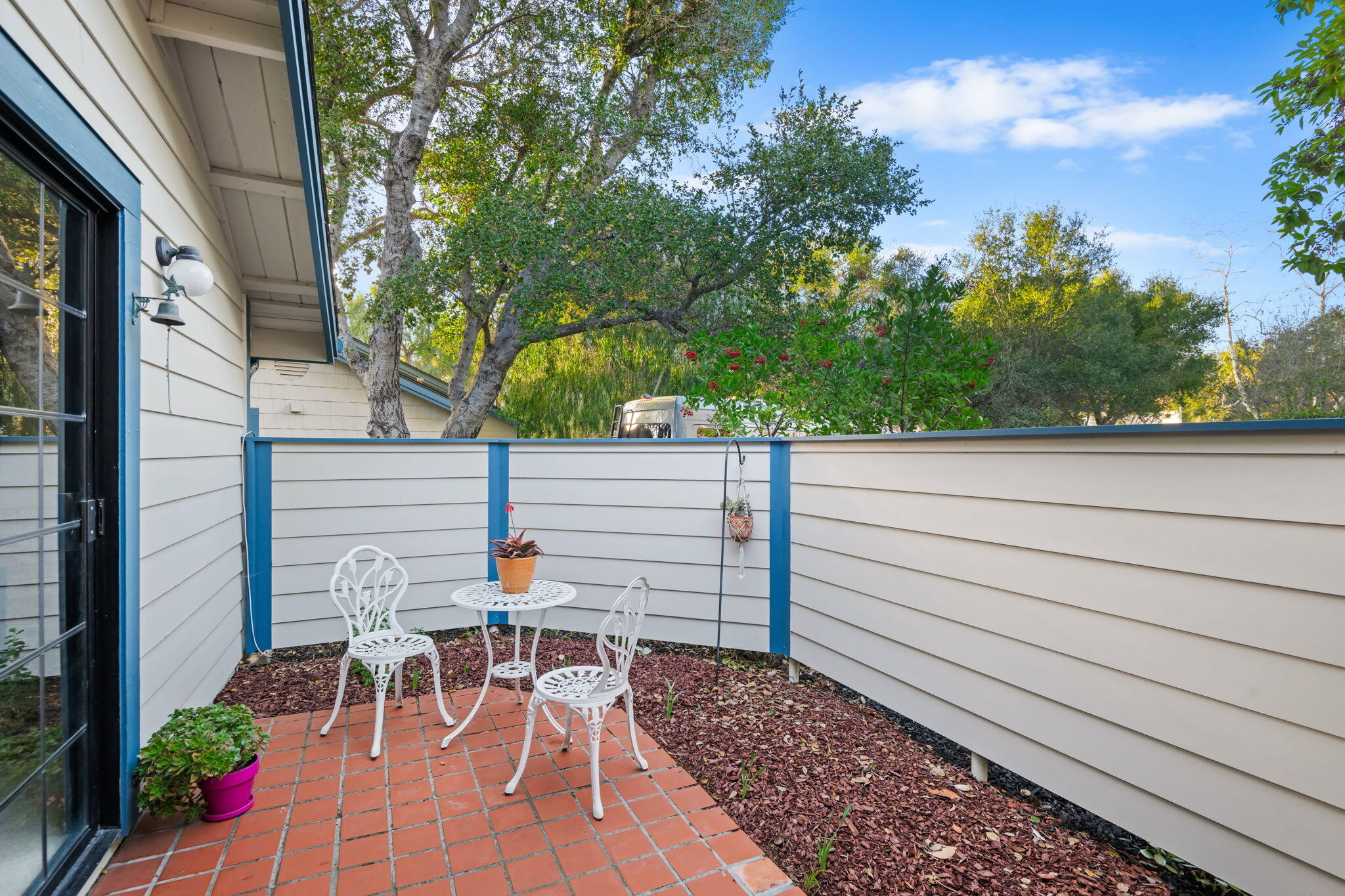 Santa Barbara, California 93111, United States, 2 Bedrooms Bedrooms, ,2 BathroomsBathrooms,Residential,Active,4241